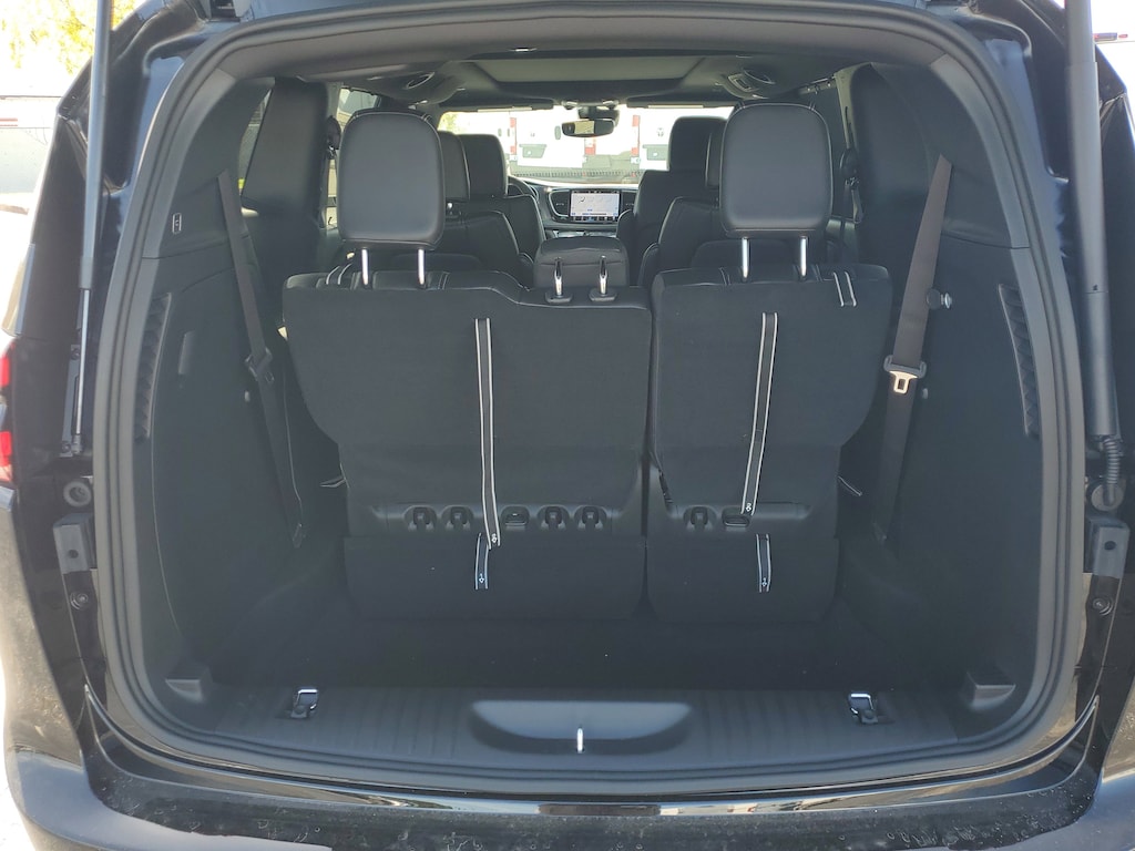 New 2026 Chrysler Pacifica Select Passenger Van