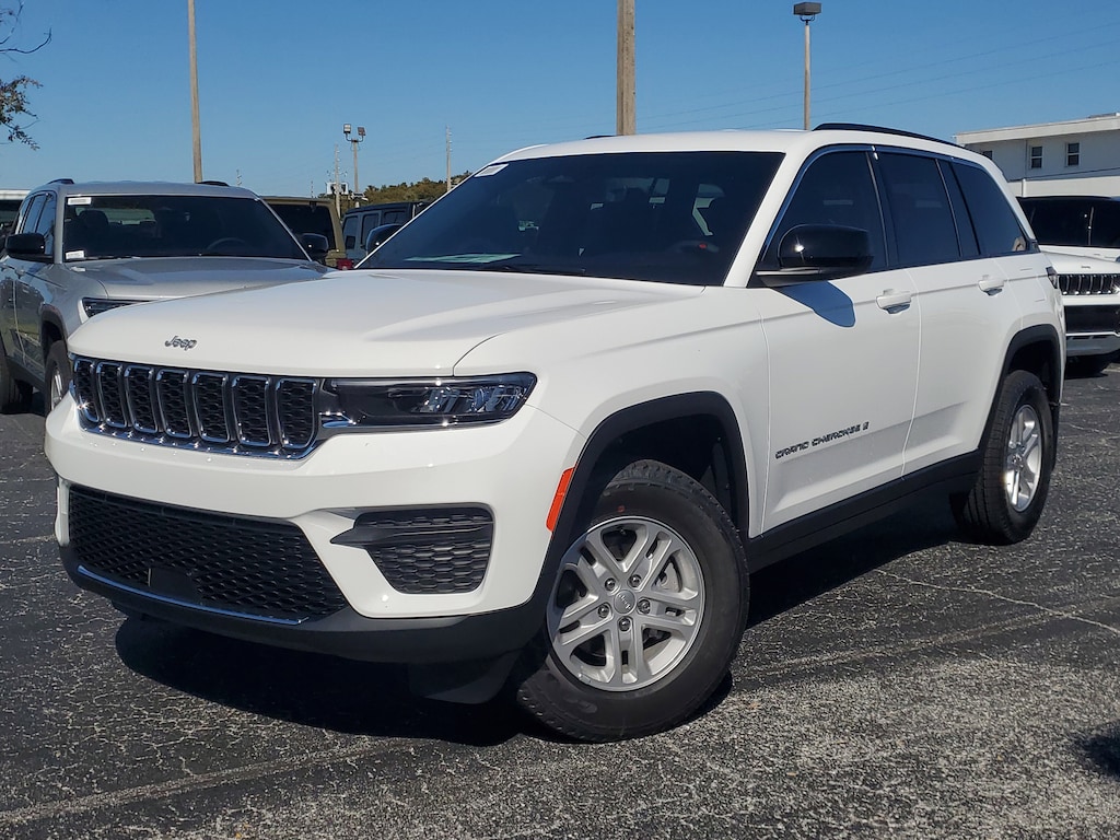 New 2025 Jeep Grand Cherokee Laredo Sport Utility