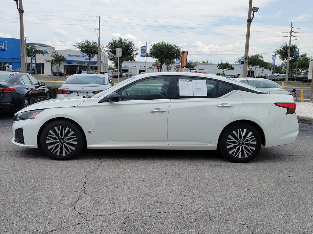 Used 2025 Nissan Altima SV SV FWD