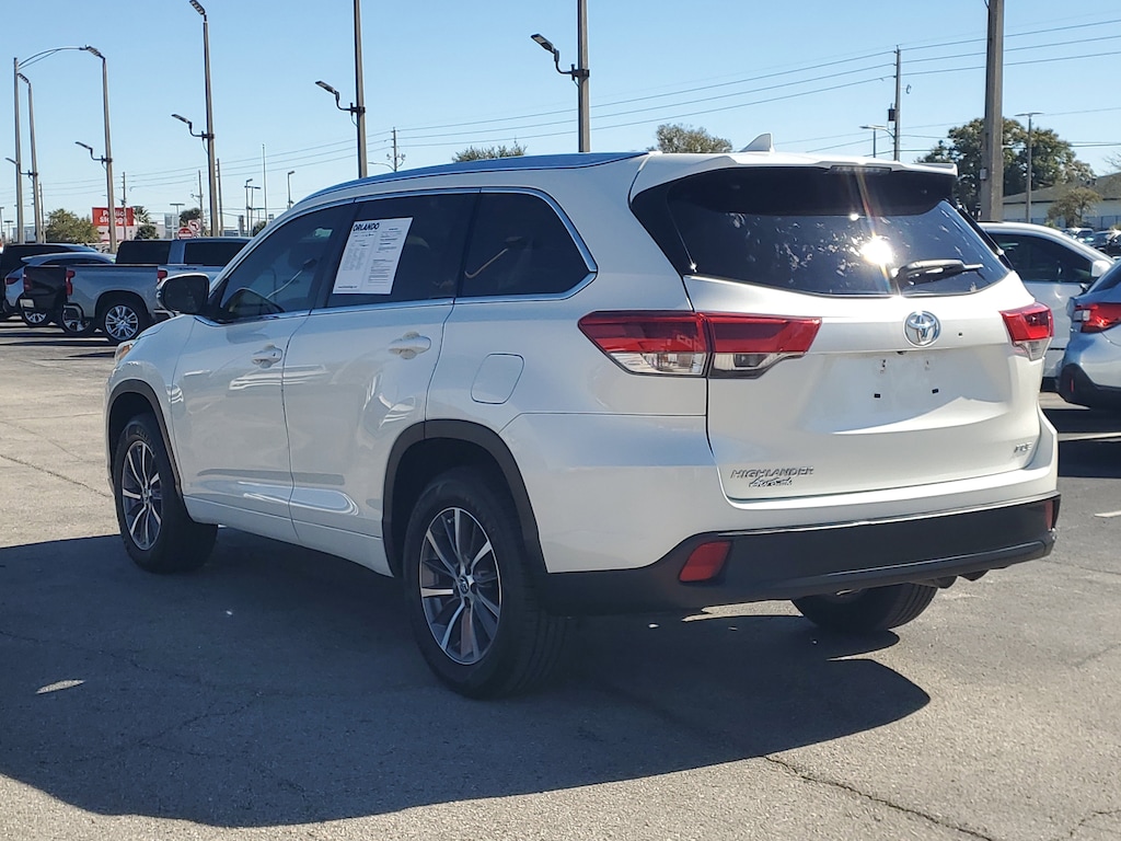 Used 2018 Toyota Highlander XLE XLE V6 FWD
