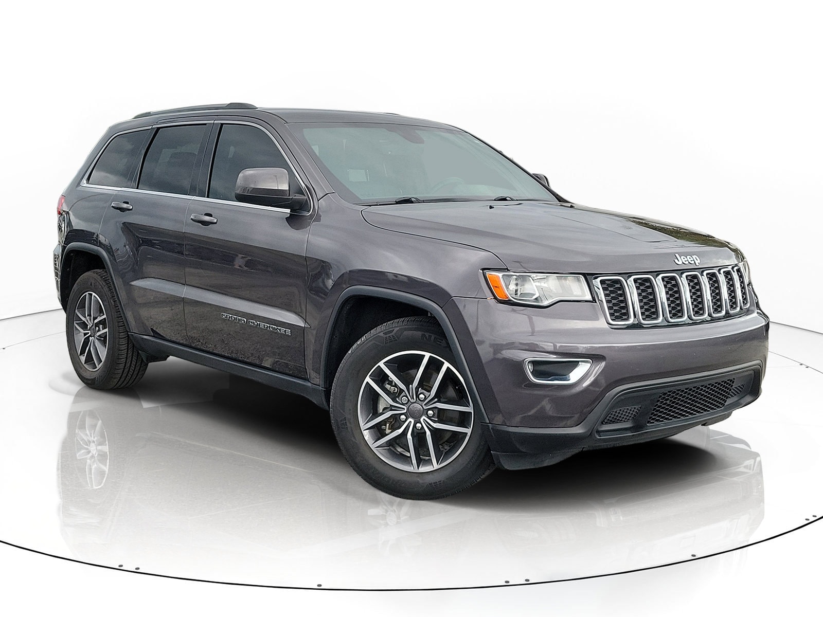 2019 Jeep Grand Cherokee Laredo E 4x2 