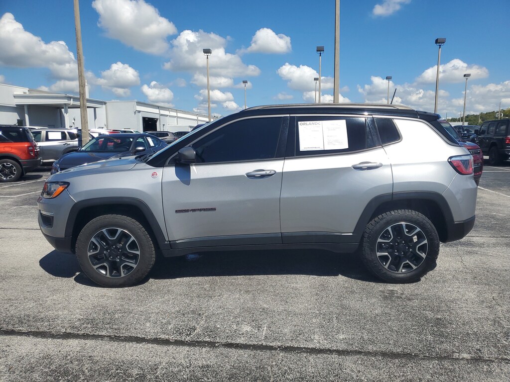 2019 Jeep Compass Trailhawk photo 2