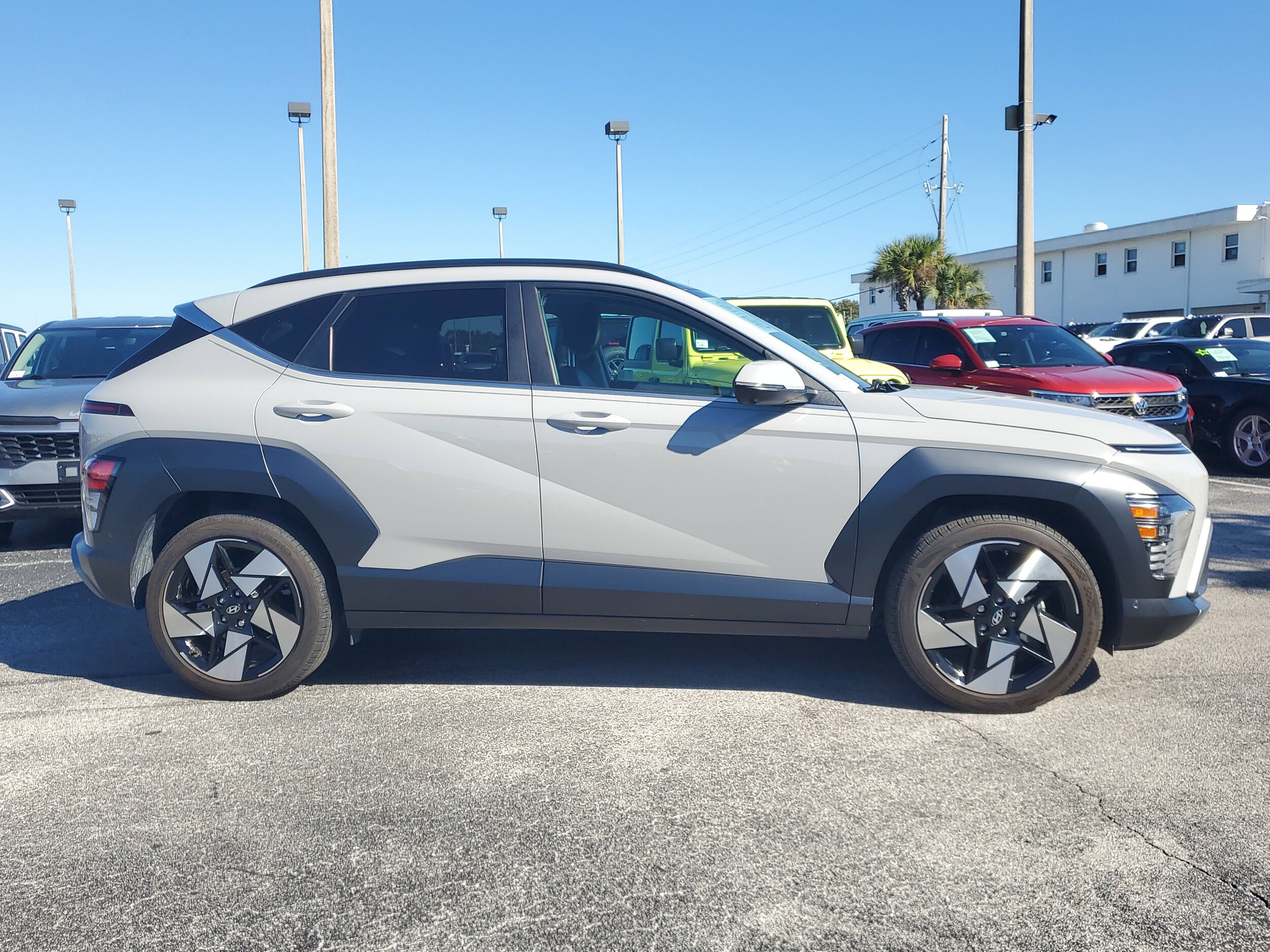 2024 Hyundai Kona Limited photo 3