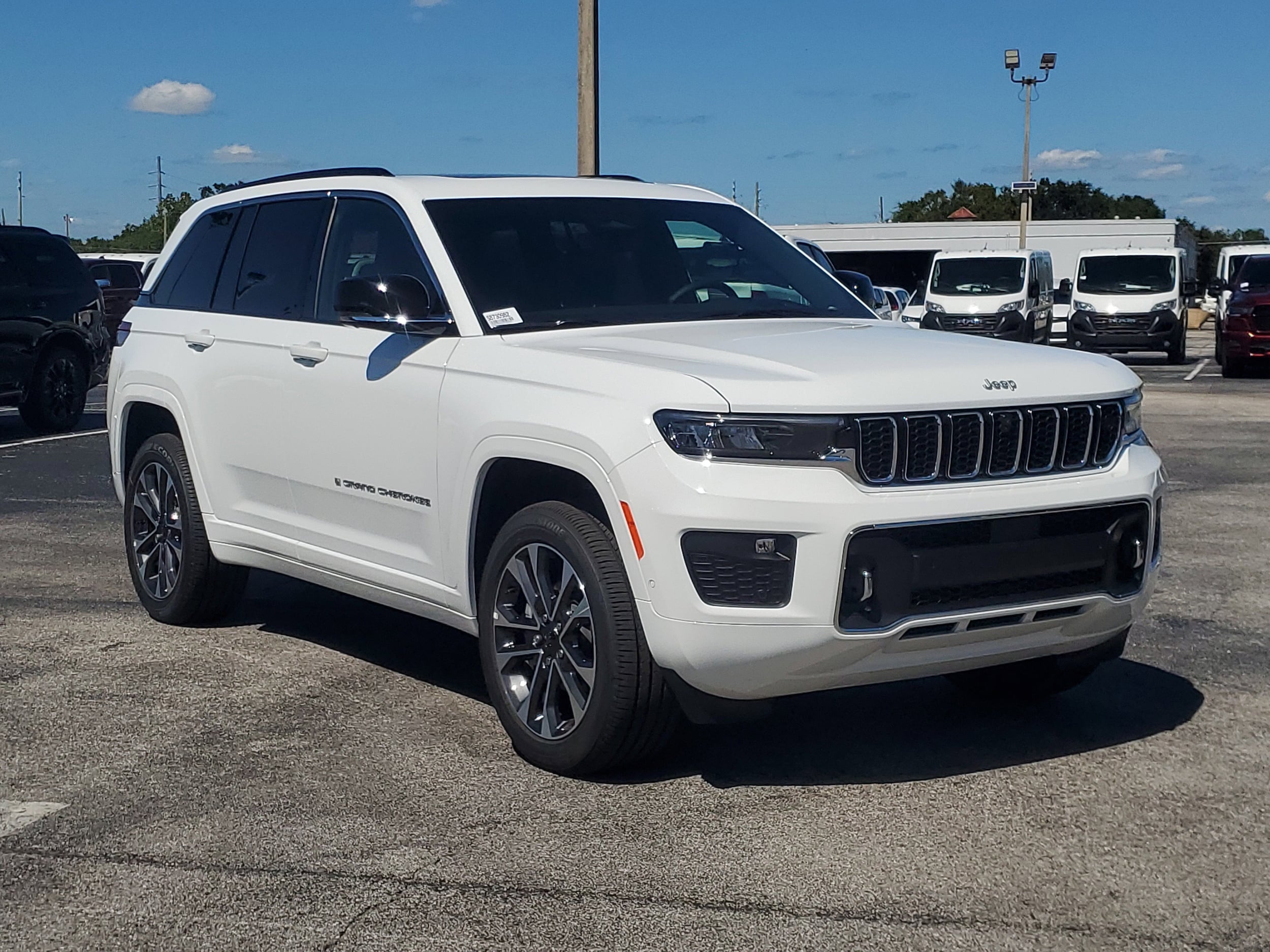 2025 Jeep Grand Cherokee Overland's photo