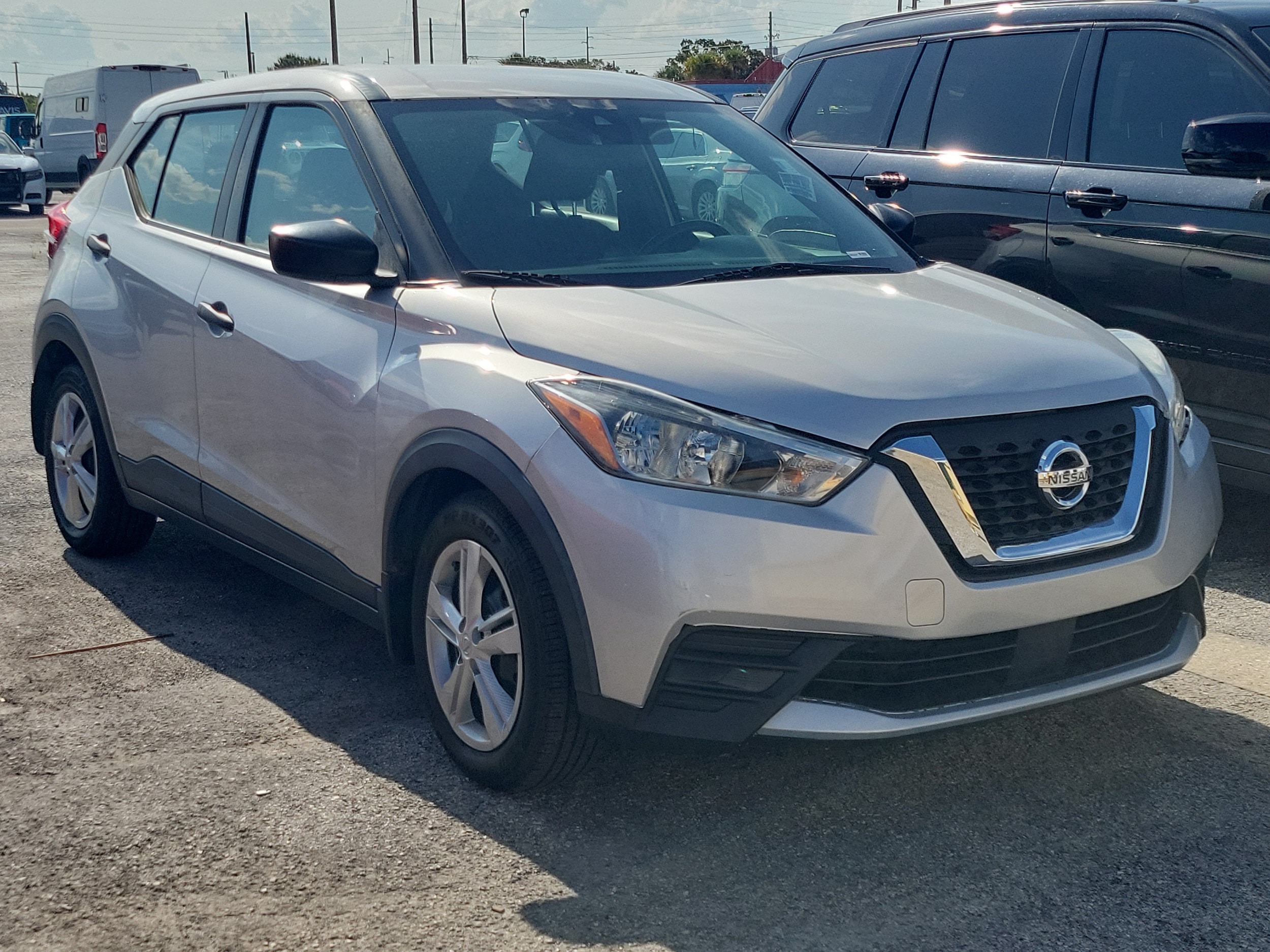 2020 Nissan Kicks S FWD 