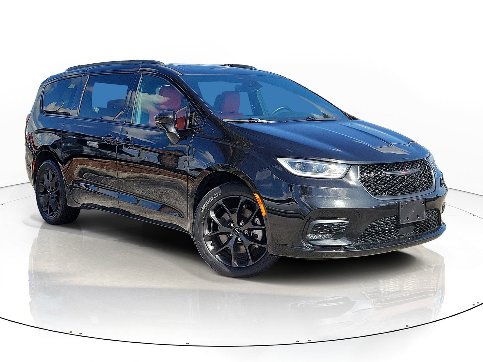 2021 Chrysler Pacifica Limited's photo