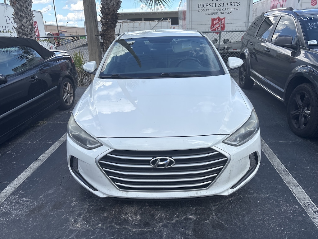 2017 Hyundai Elantra SE photo 2