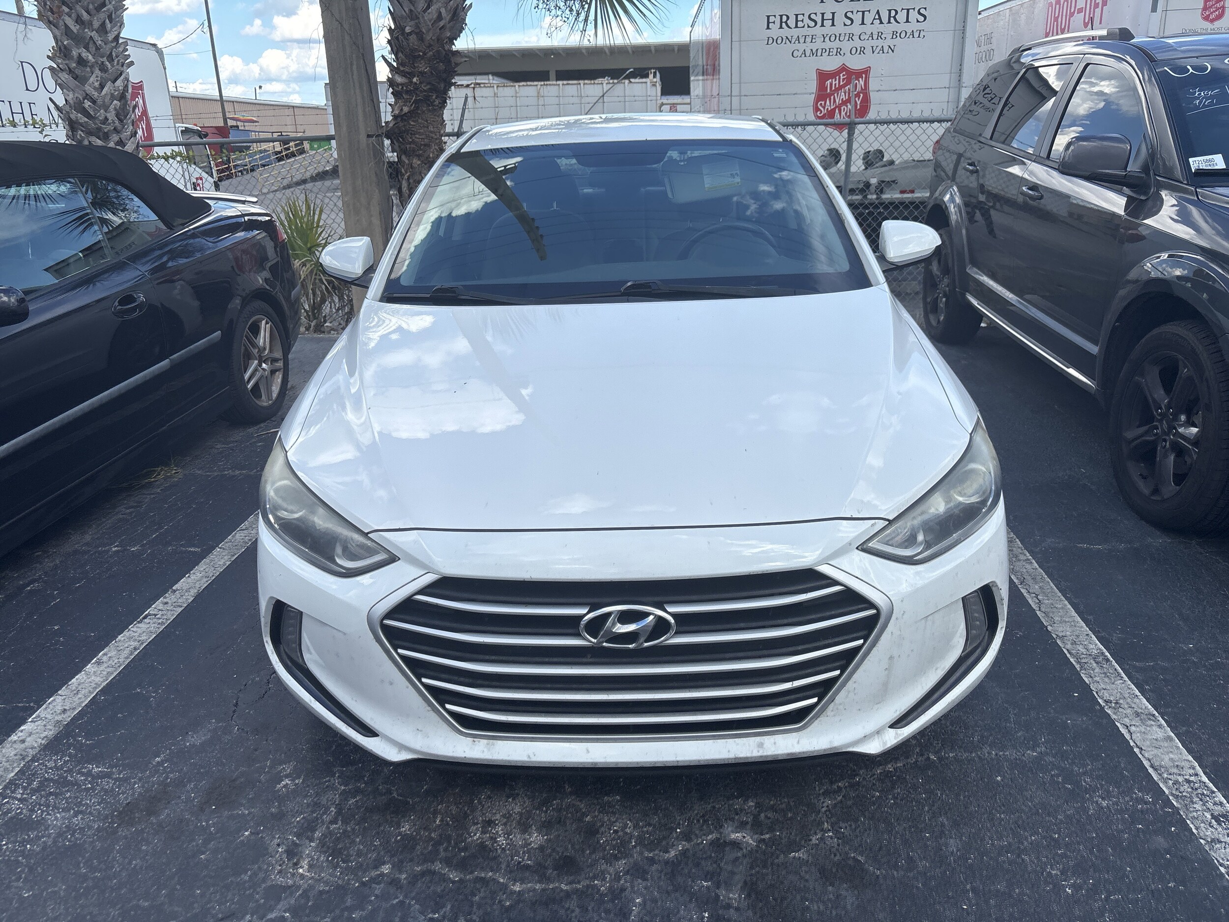 2017 Hyundai Elantra SE photo 2