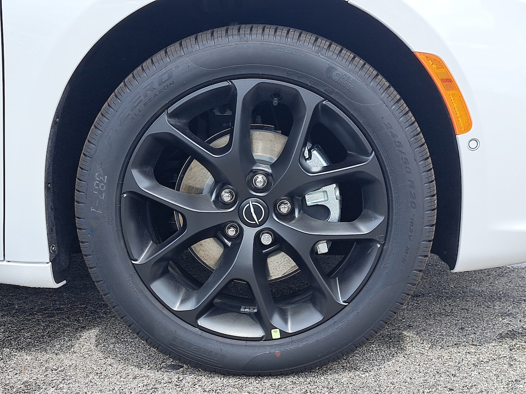 New 2026 Chrysler Pacifica Select Passenger Van