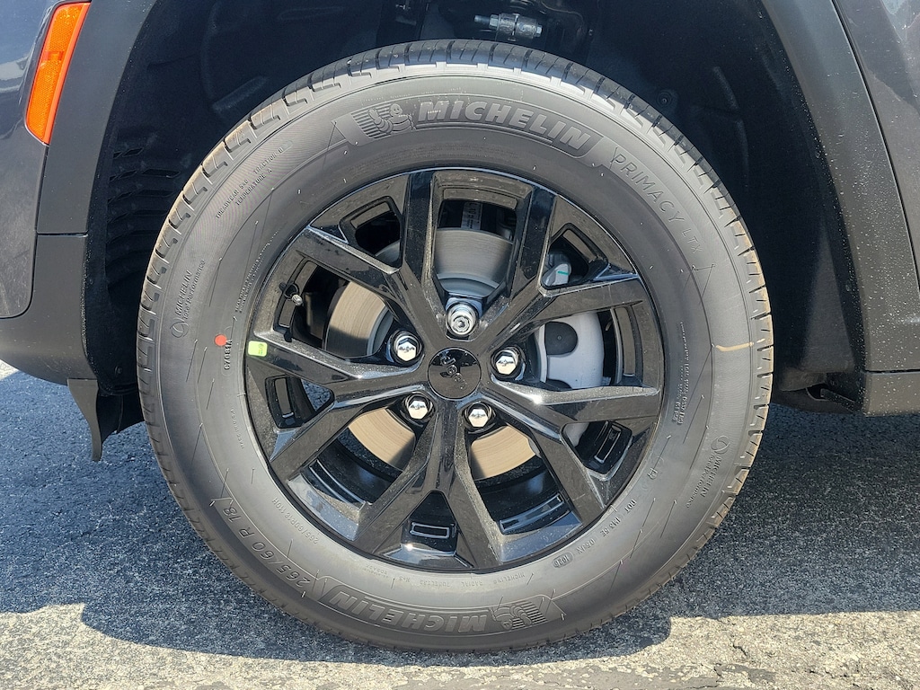 New 2026 Jeep Grand Cherokee Laredo Altitude Sport Utility