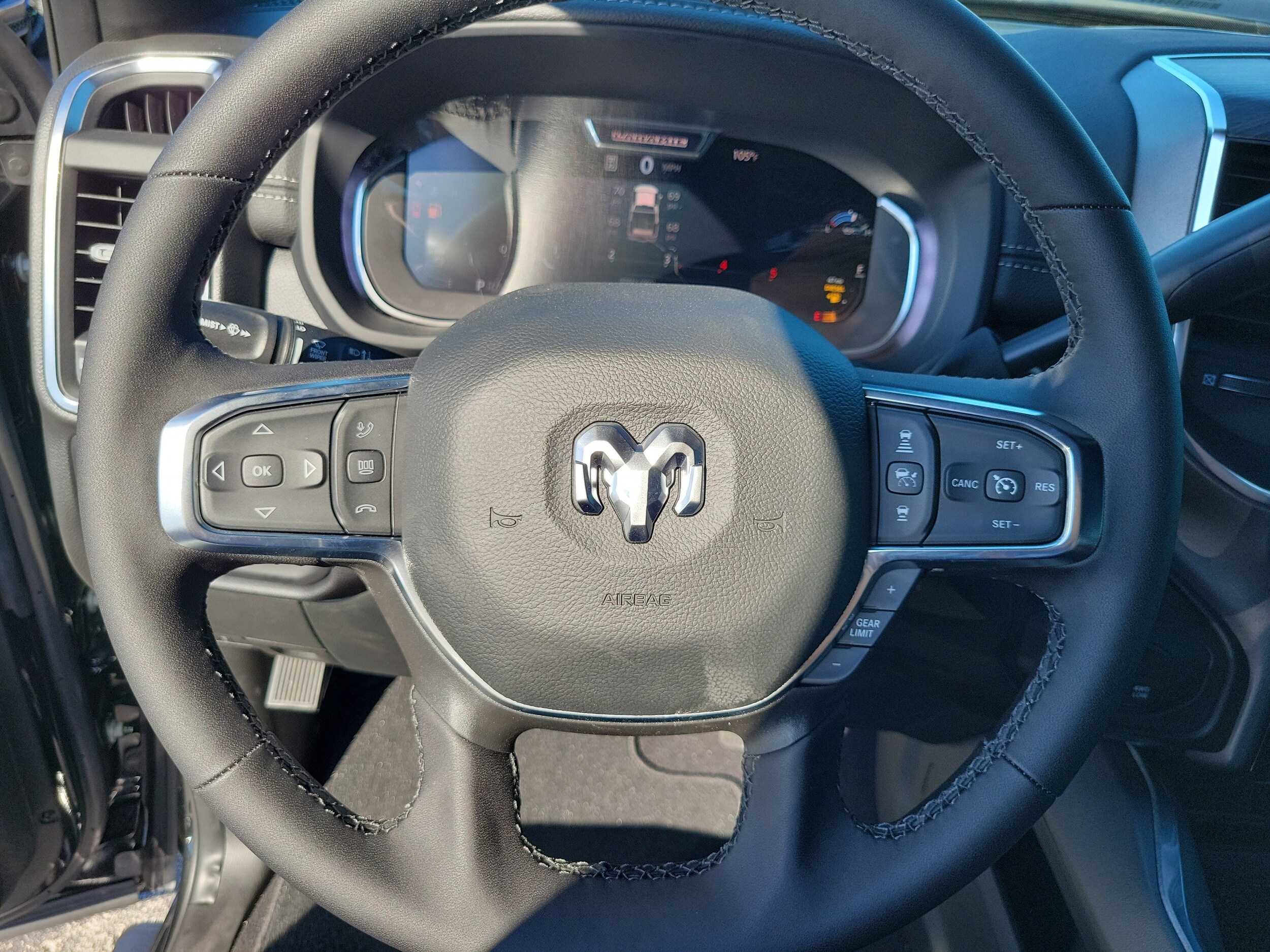 2026 RAM 2500 Laramie - Photo 12
