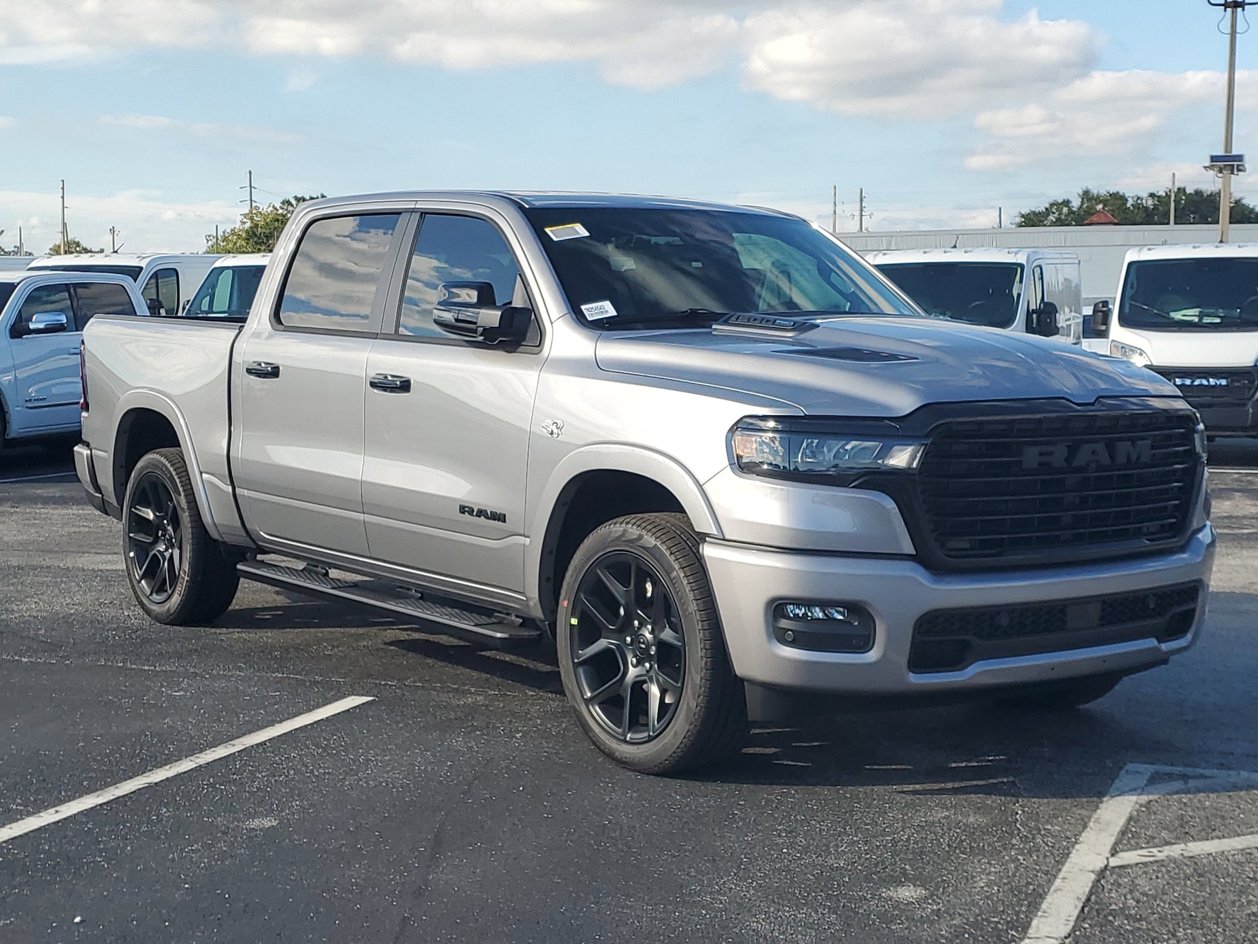 2026 RAM Ram 1500 Pickup Laramie's photo