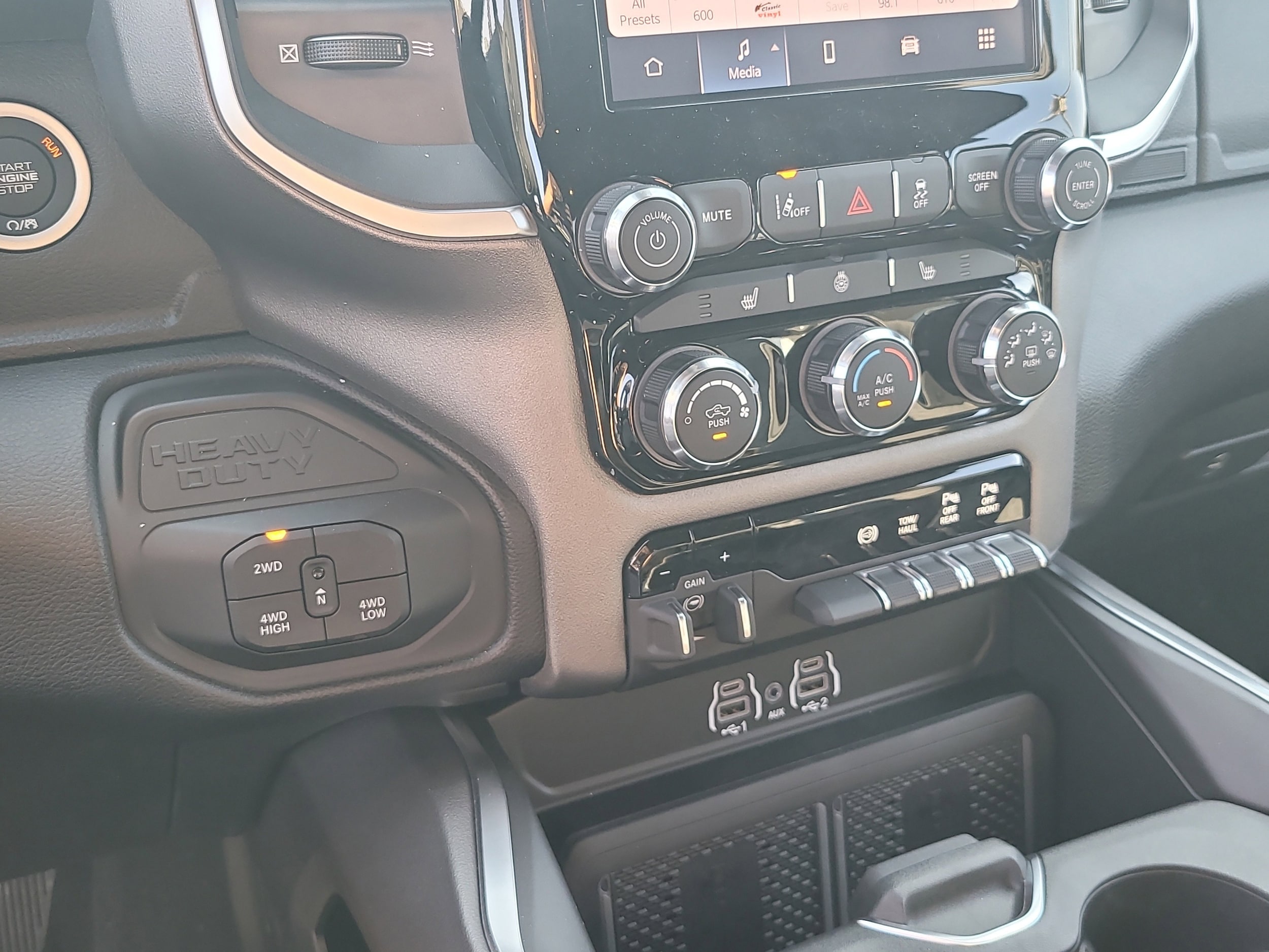 2026 RAM 3500 Big Horn - Photo 18