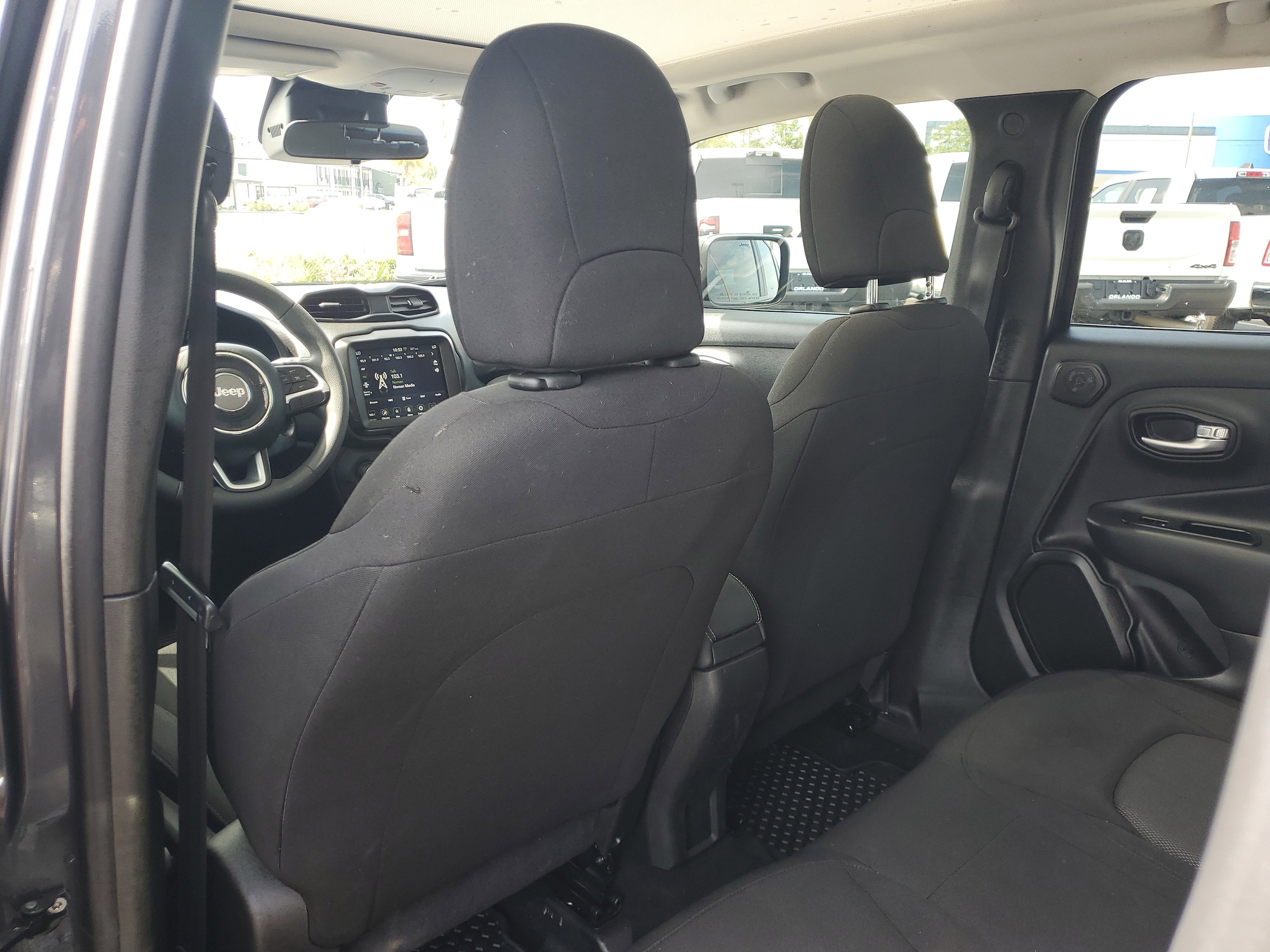 Image 9 of 2023 Jeep Renegade Latitude 4x4