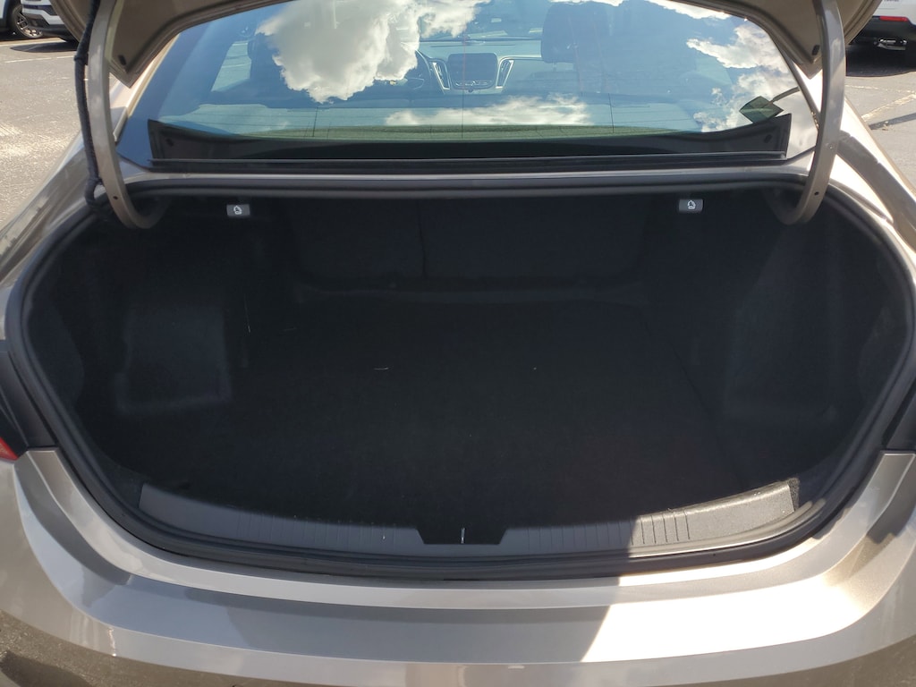 2024 Chevrolet Malibu 1LT photo 3