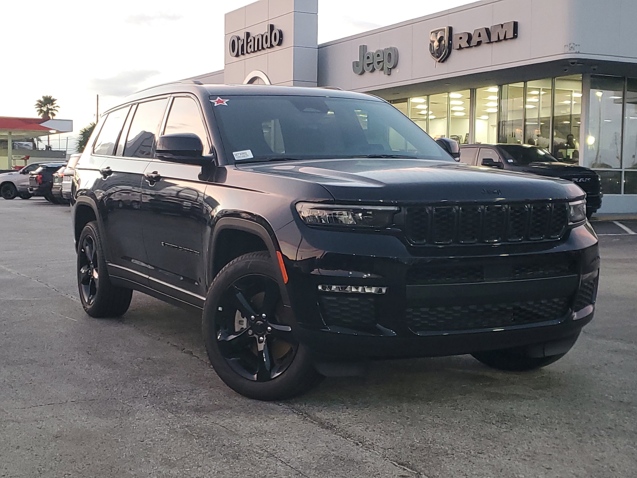 2025 Jeep Grand Cherokee L Limited's photo