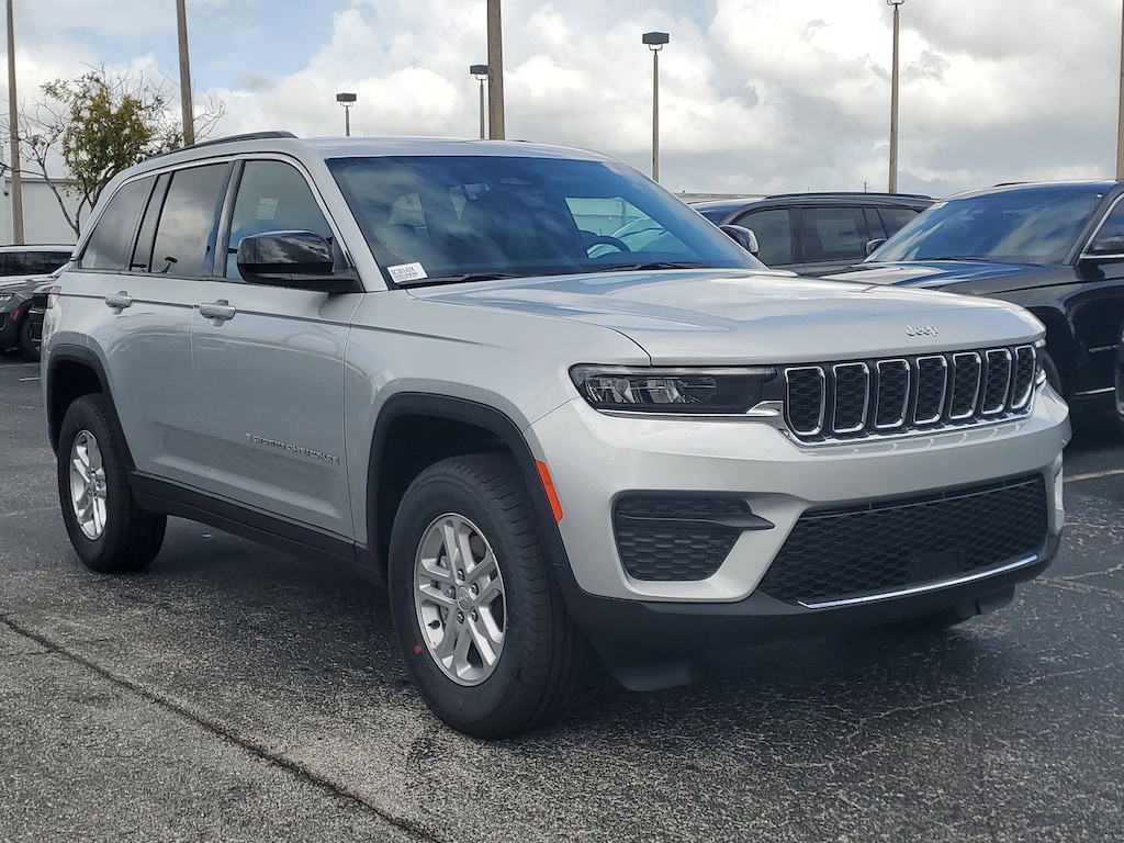 New 2025 Jeep Grand Cherokee Laredo Sport Utility