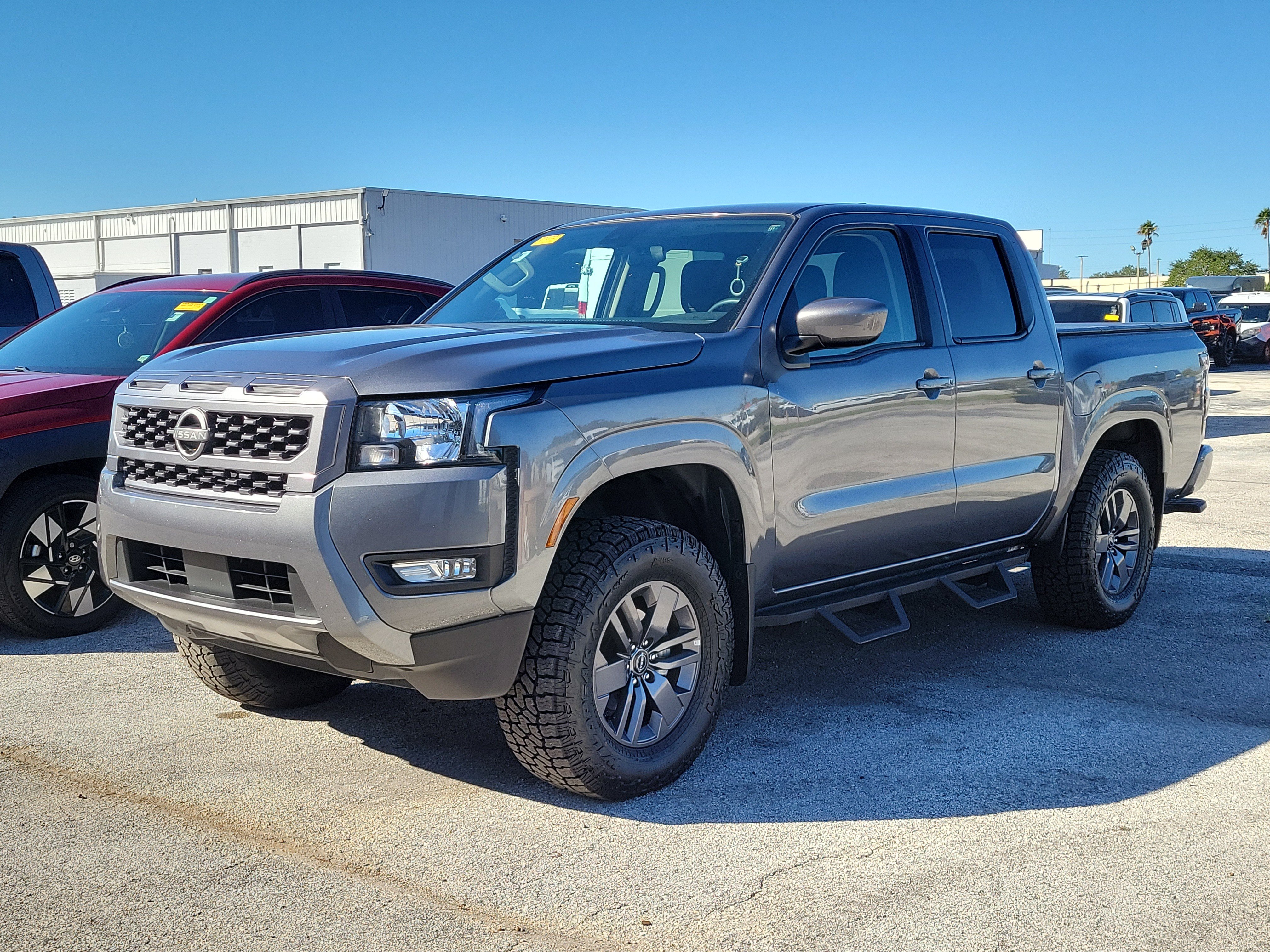 Used 2025 Nissan Frontier SV SV Crew Cab 4x2