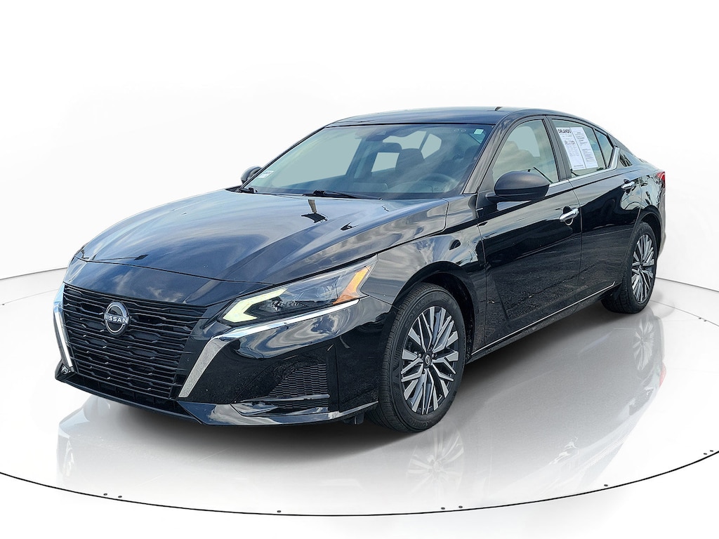Used 2025 Nissan Altima SV SV FWD