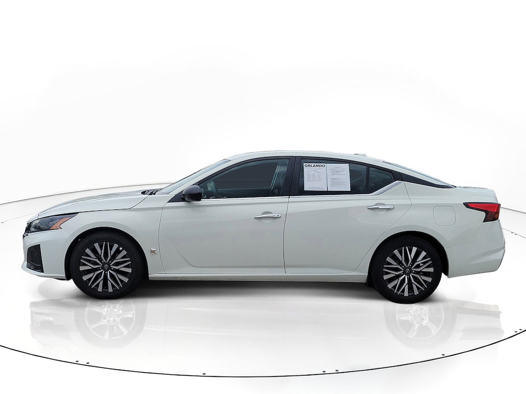 Used 2025 Nissan Altima SV SV FWD