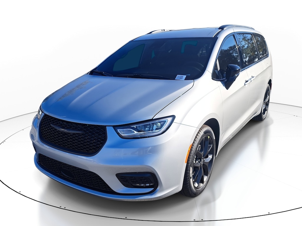 New 2026 Chrysler Pacifica Select Passenger Van