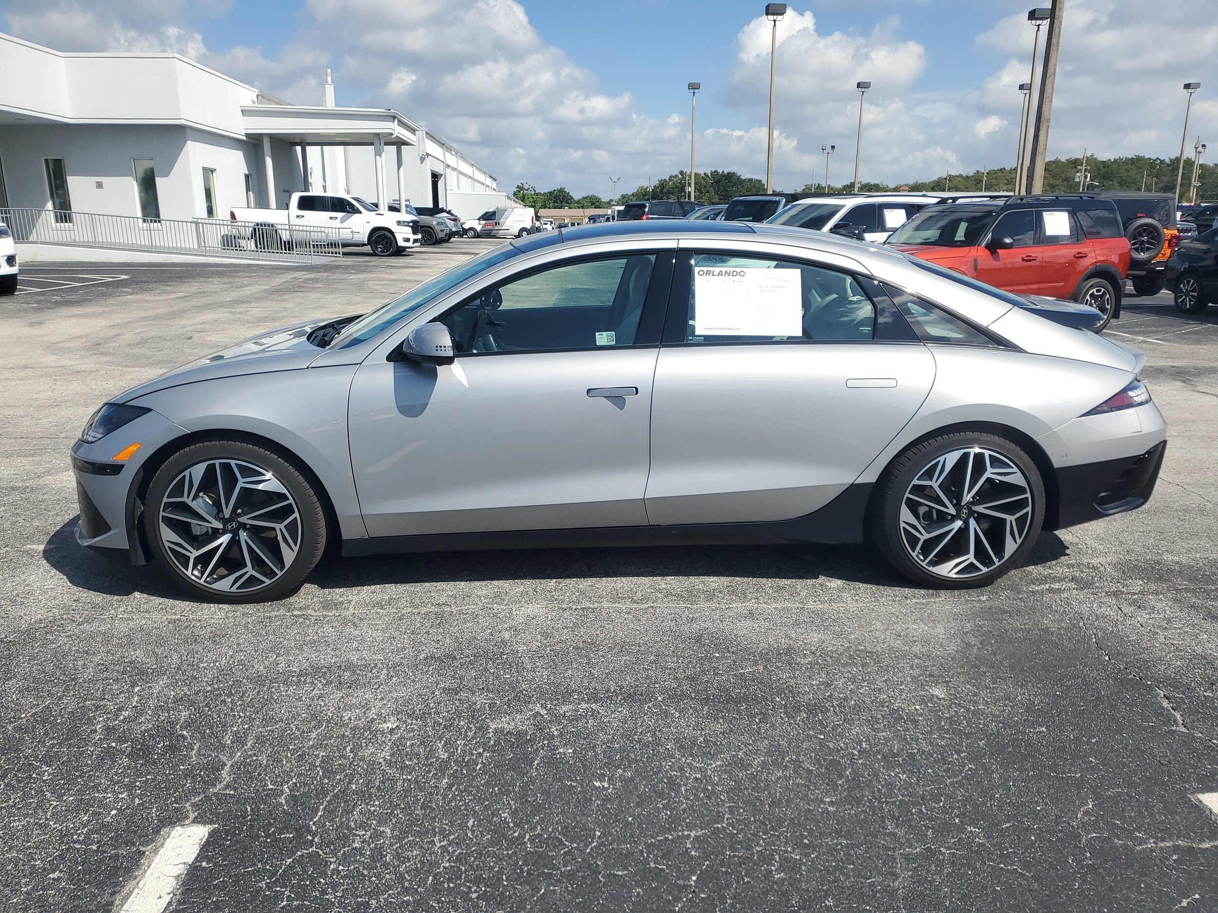 2025 Hyundai Ioniq 6 Limited photo 2