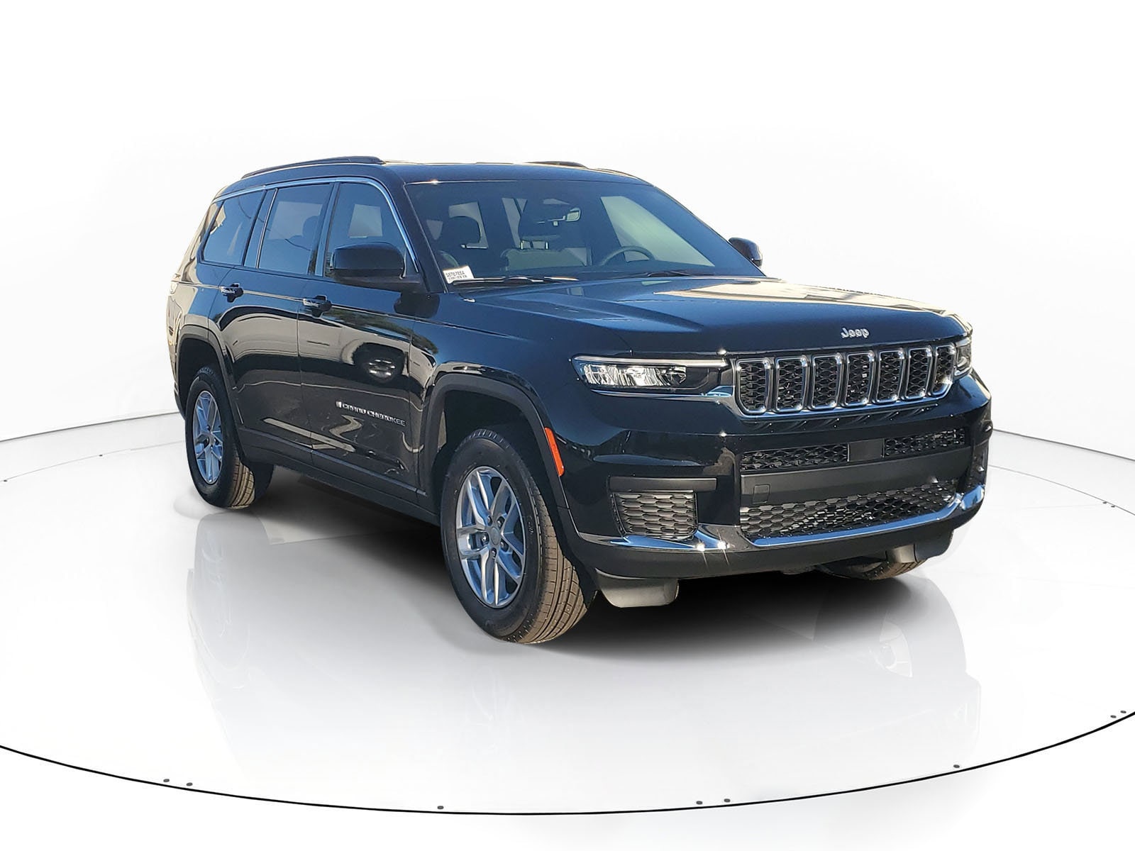 2025 Jeep Grand Cherokee L Laredo's photo