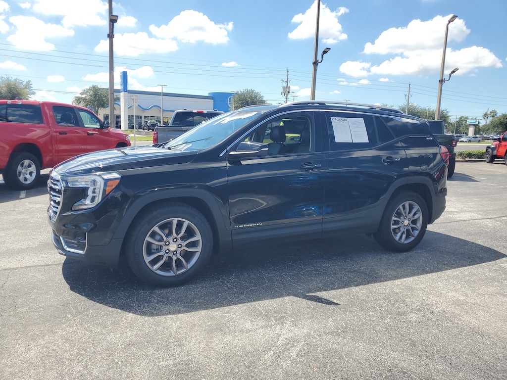 Used 2022 GMC Terrain SLT FWD  SLT