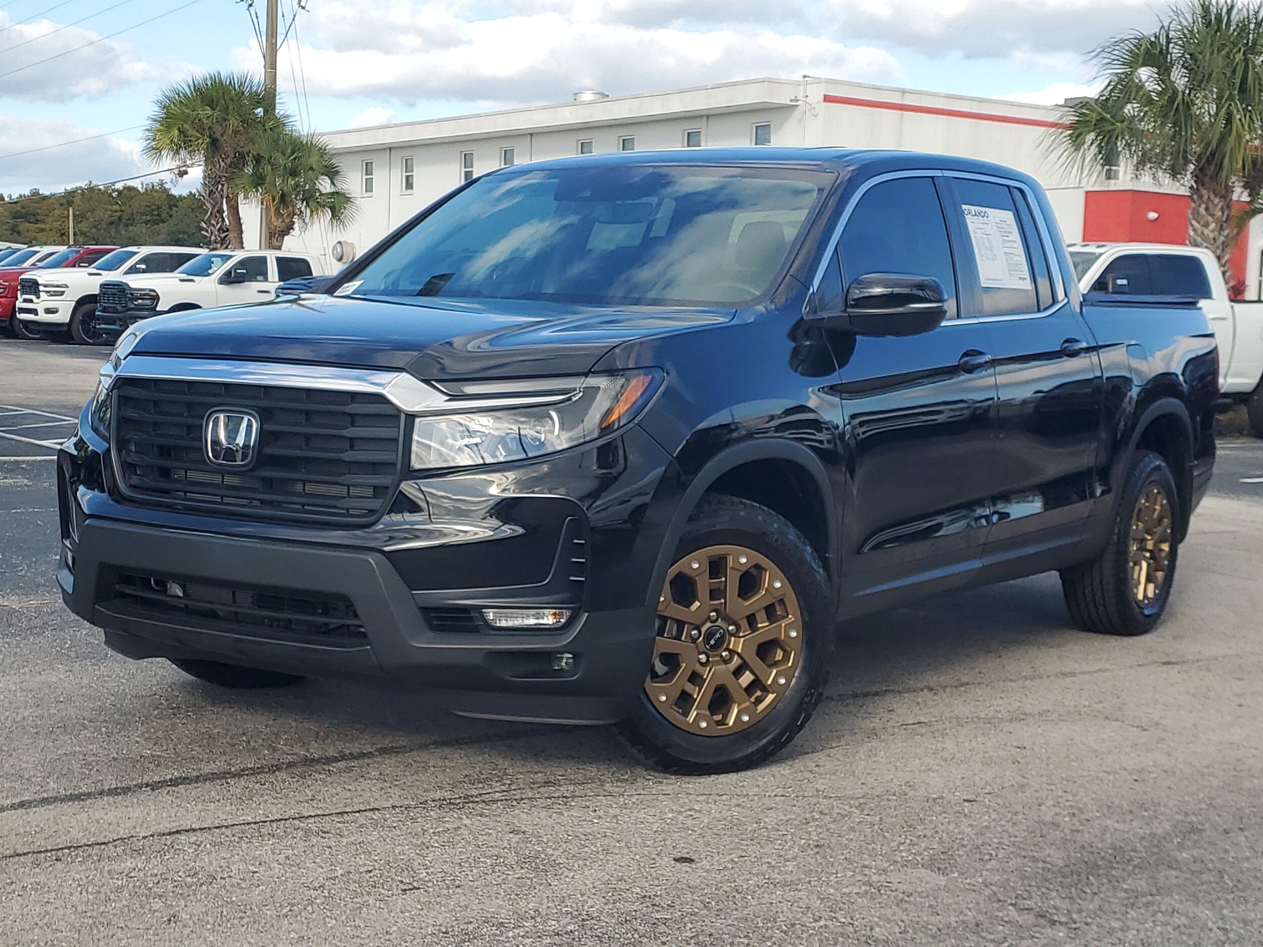 2023 Honda Ridgeline RTL photo 3