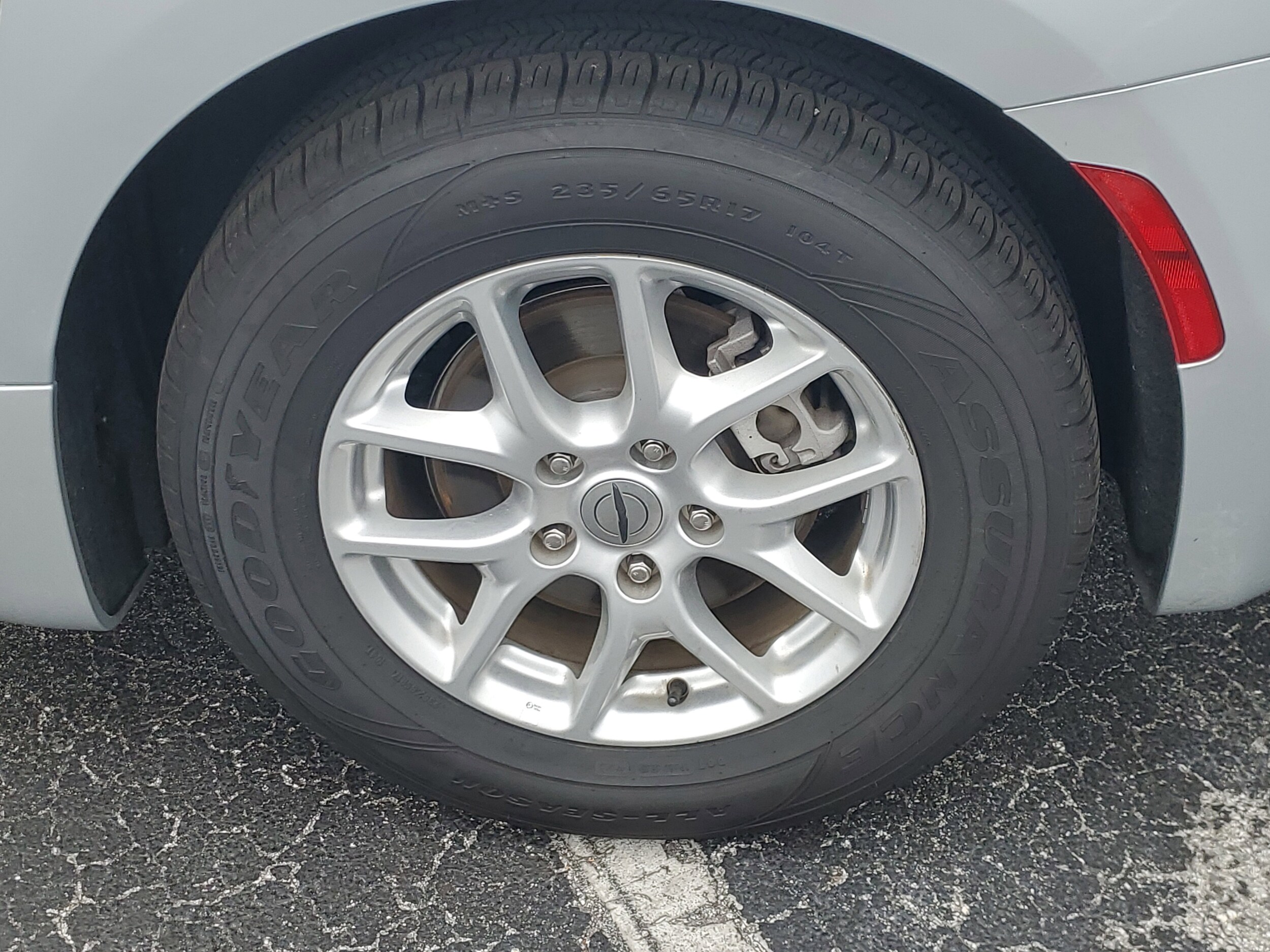 Image 5 of 2023 Chrysler Pacifica Touring L FWD