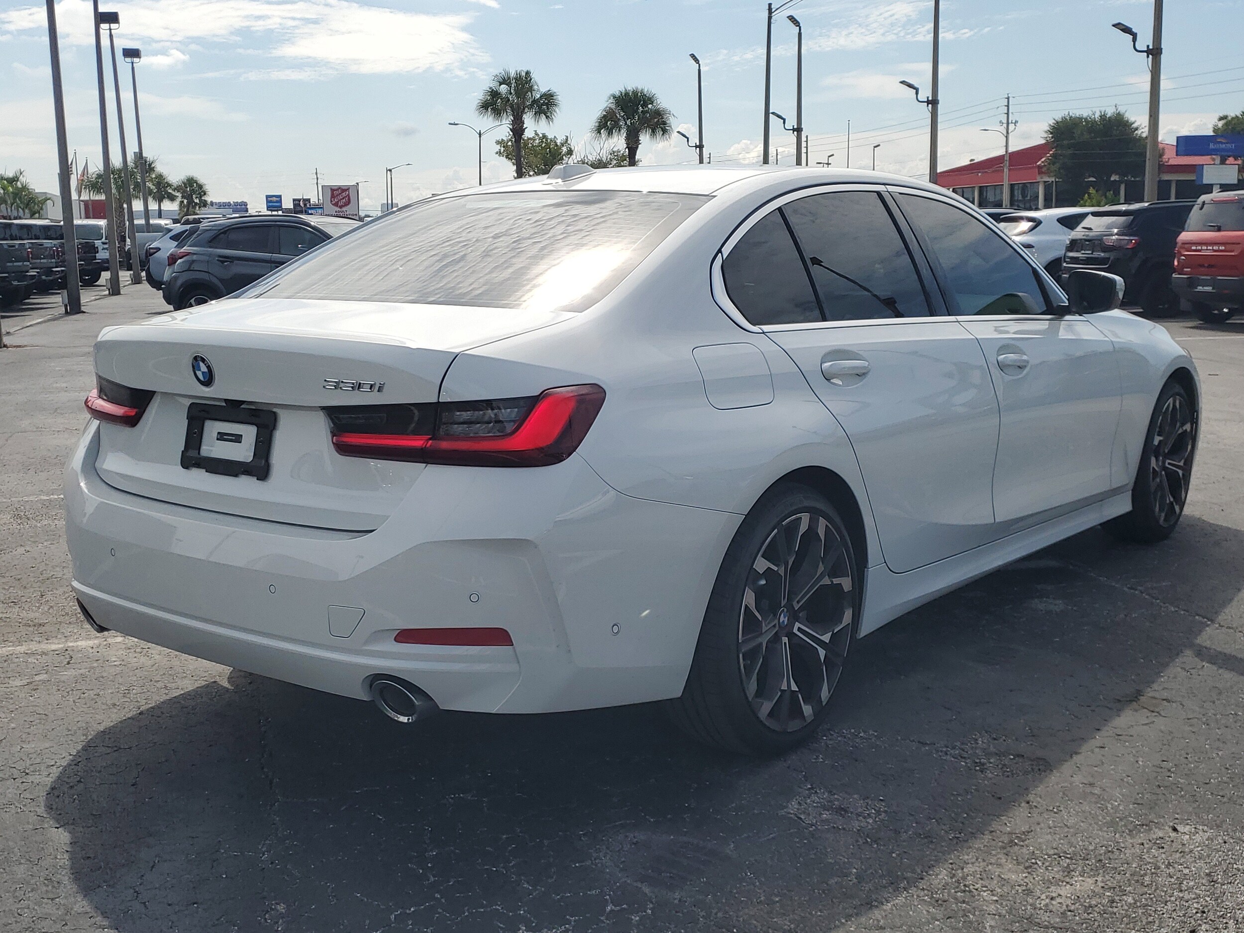 2025 Bmw 330i photo 3