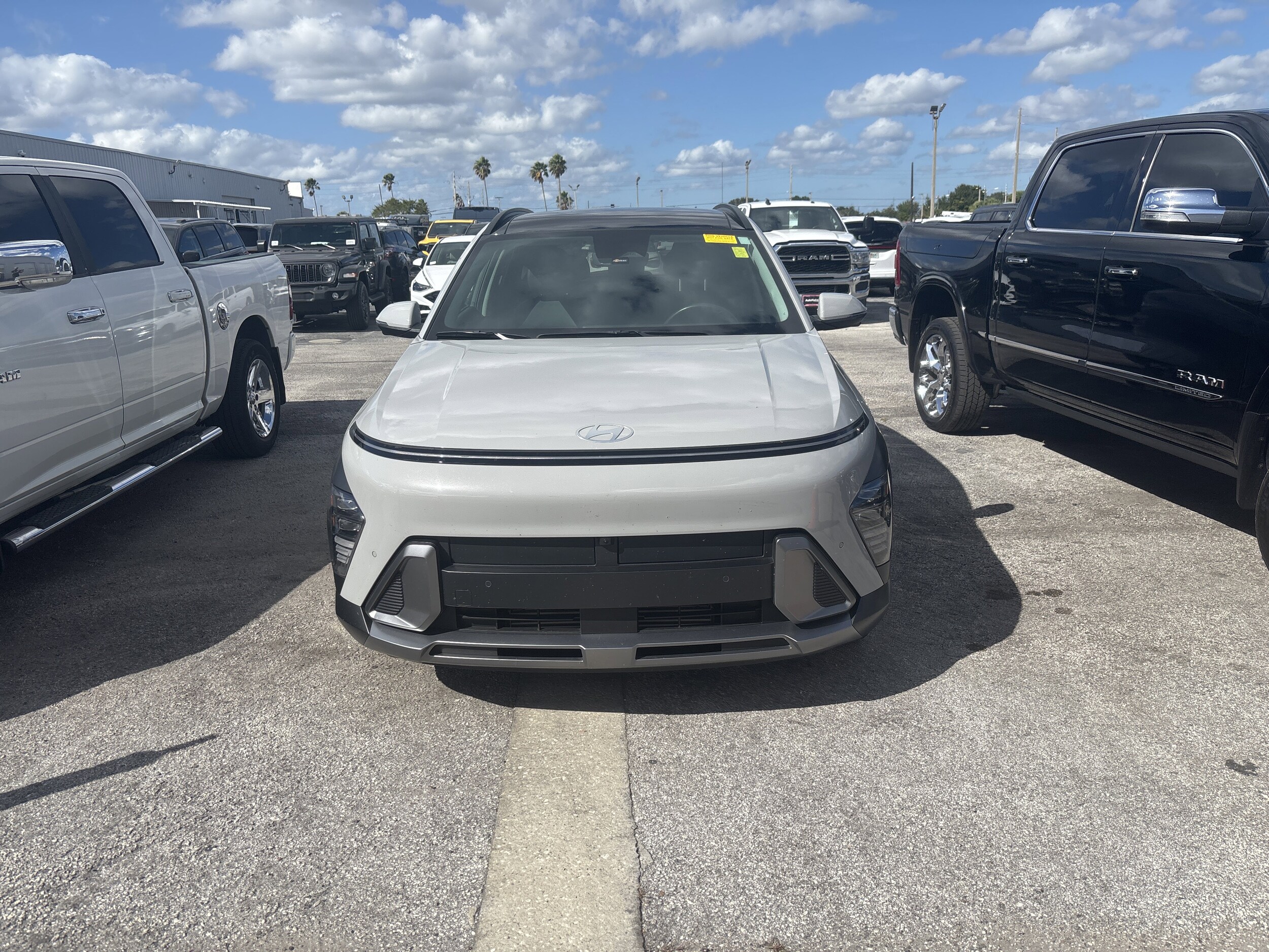 2024 Hyundai Kona Limited photo 2