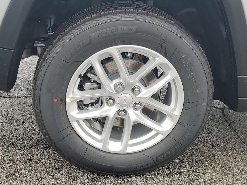 New 2025 Jeep Grand Cherokee Laredo X Sport Utility