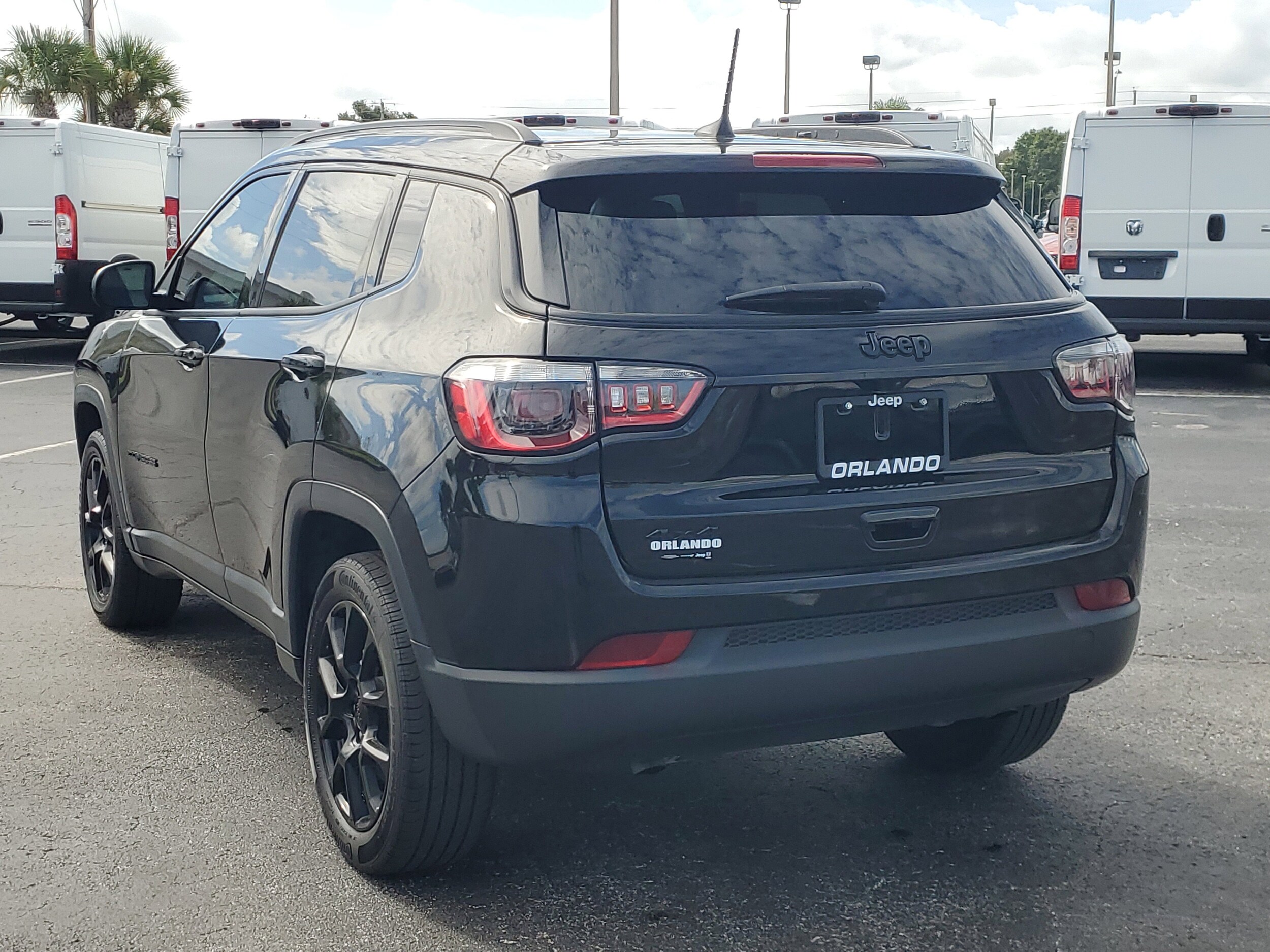 2023 Jeep Compass Altitude photo 3