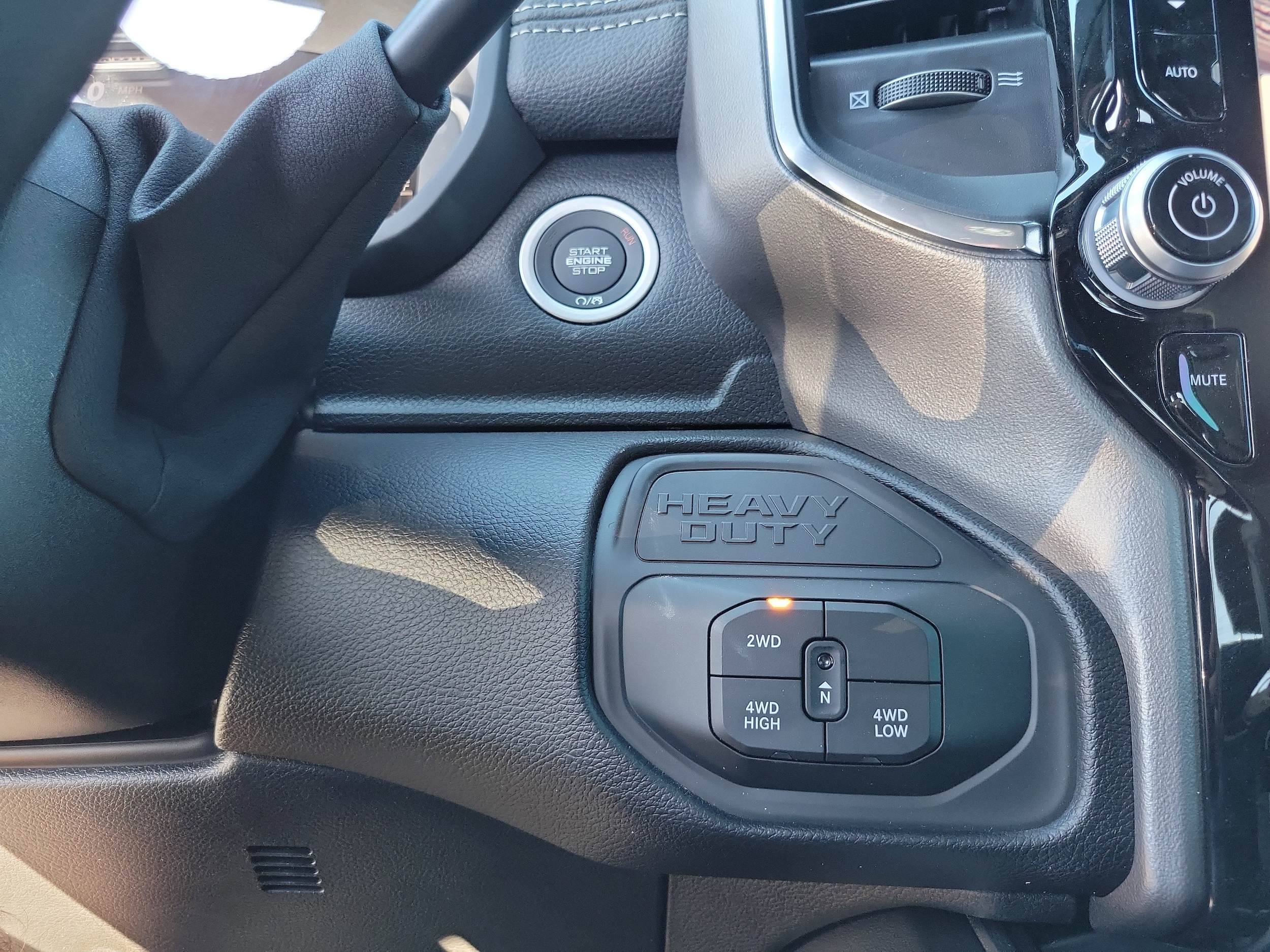 2026 RAM 2500 Laramie - Photo 15