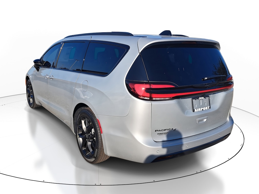 New 2026 Chrysler Pacifica Select Passenger Van