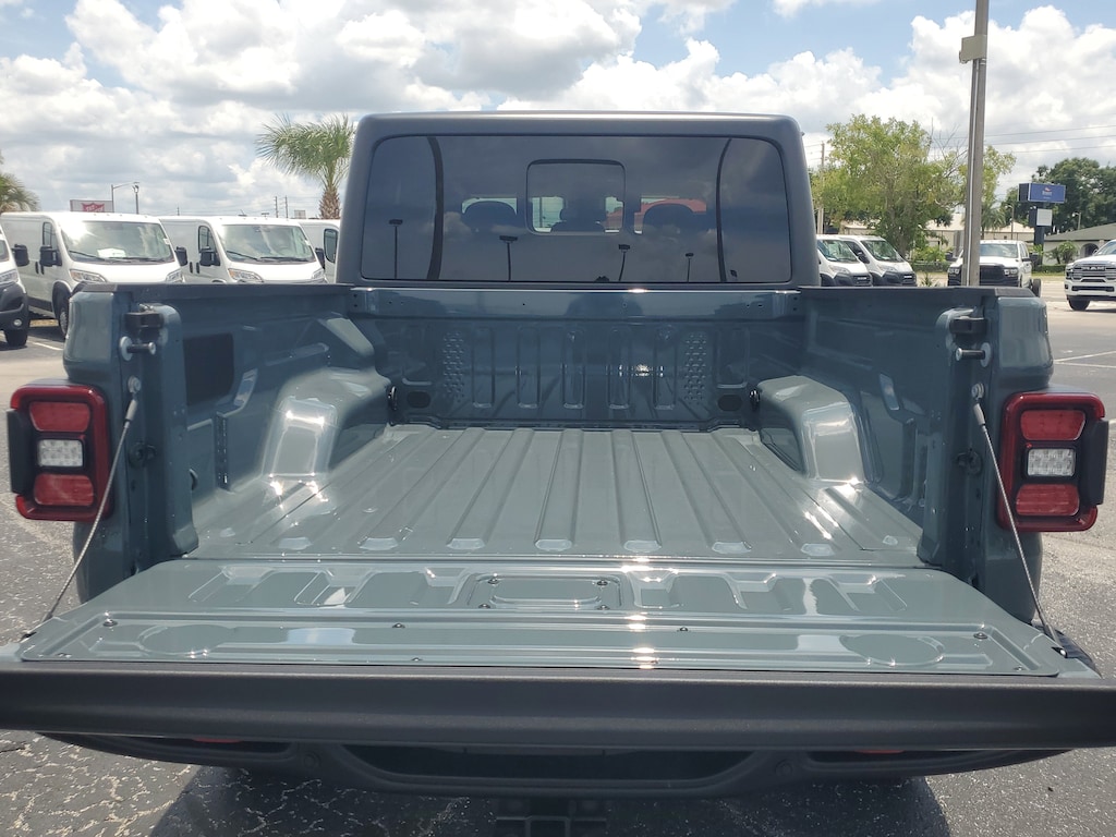 New 2025 Jeep Gladiator Rubicon Pickup