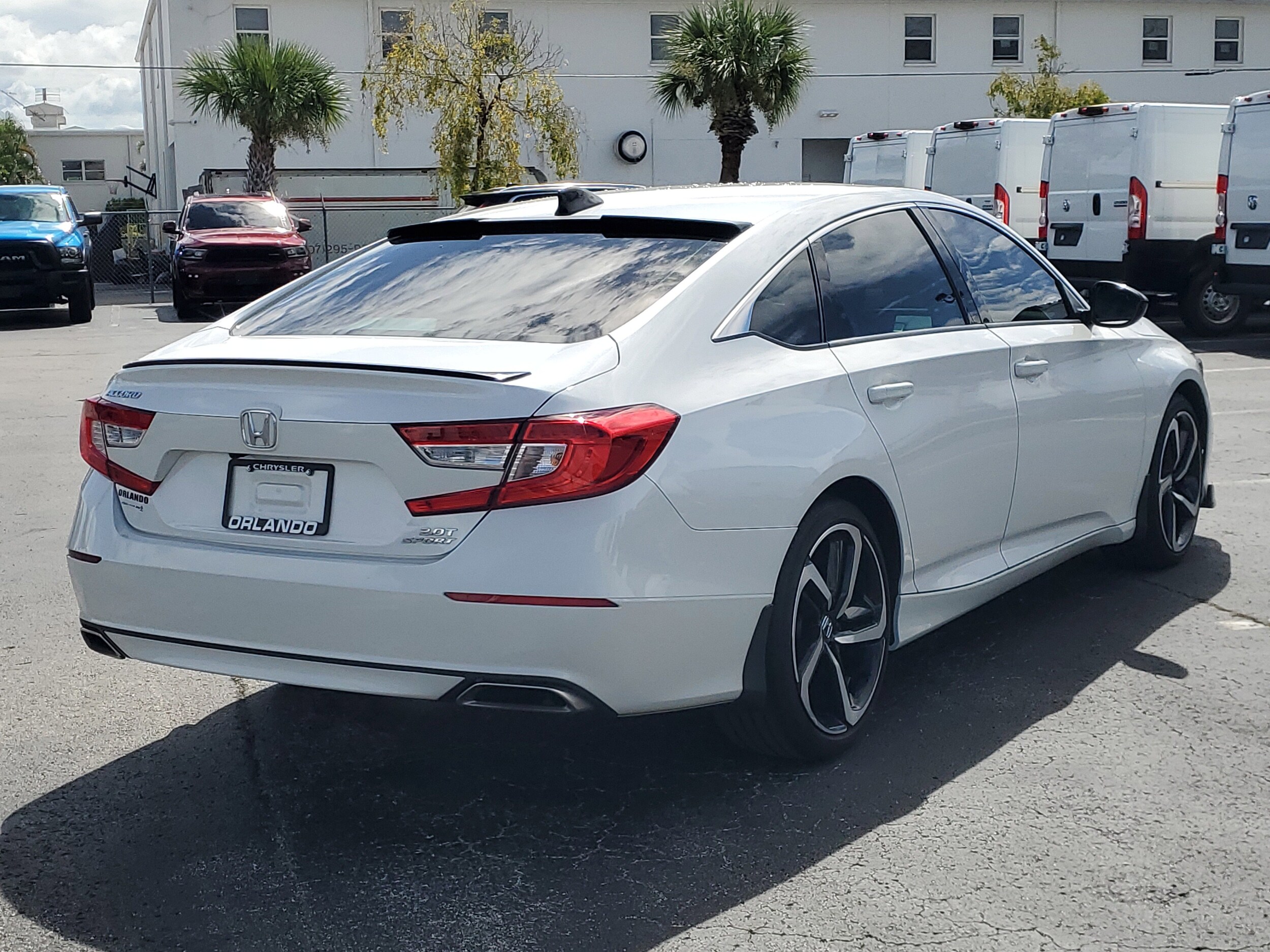 2022 Honda Accord Sport 2.0T photo 3
