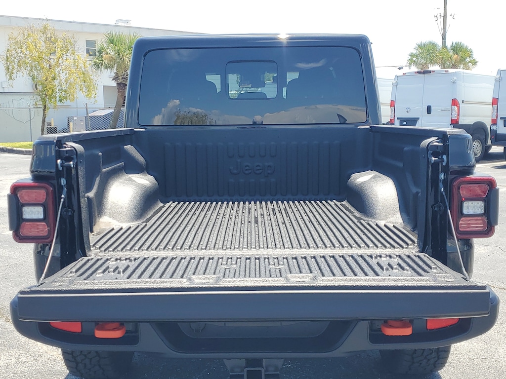 New 2025 Jeep Gladiator Mojave Pickup