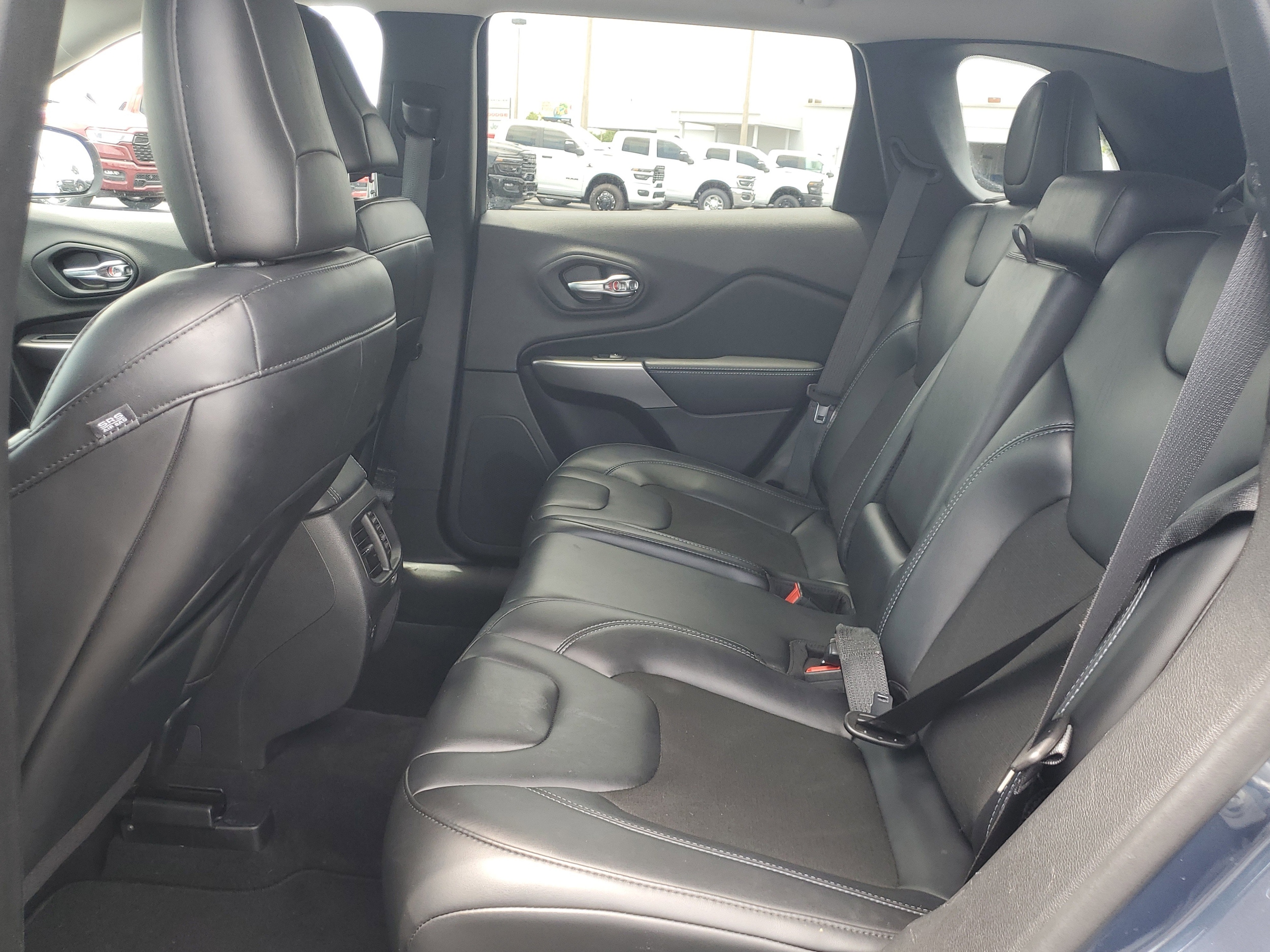 Image 10 of 2021 Jeep Cherokee Latitude Plus FWD