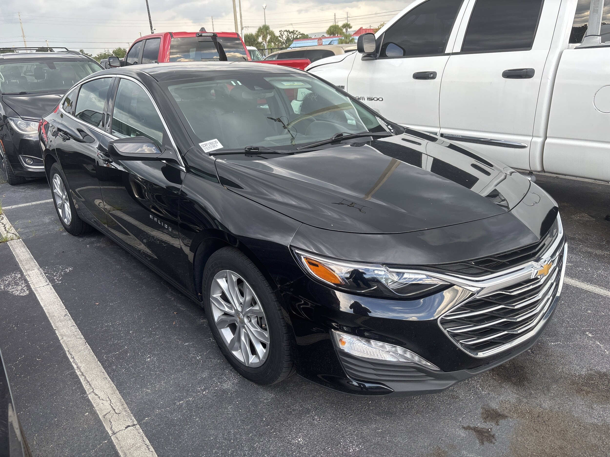 2024 Chevrolet Malibu 1LT photo 2