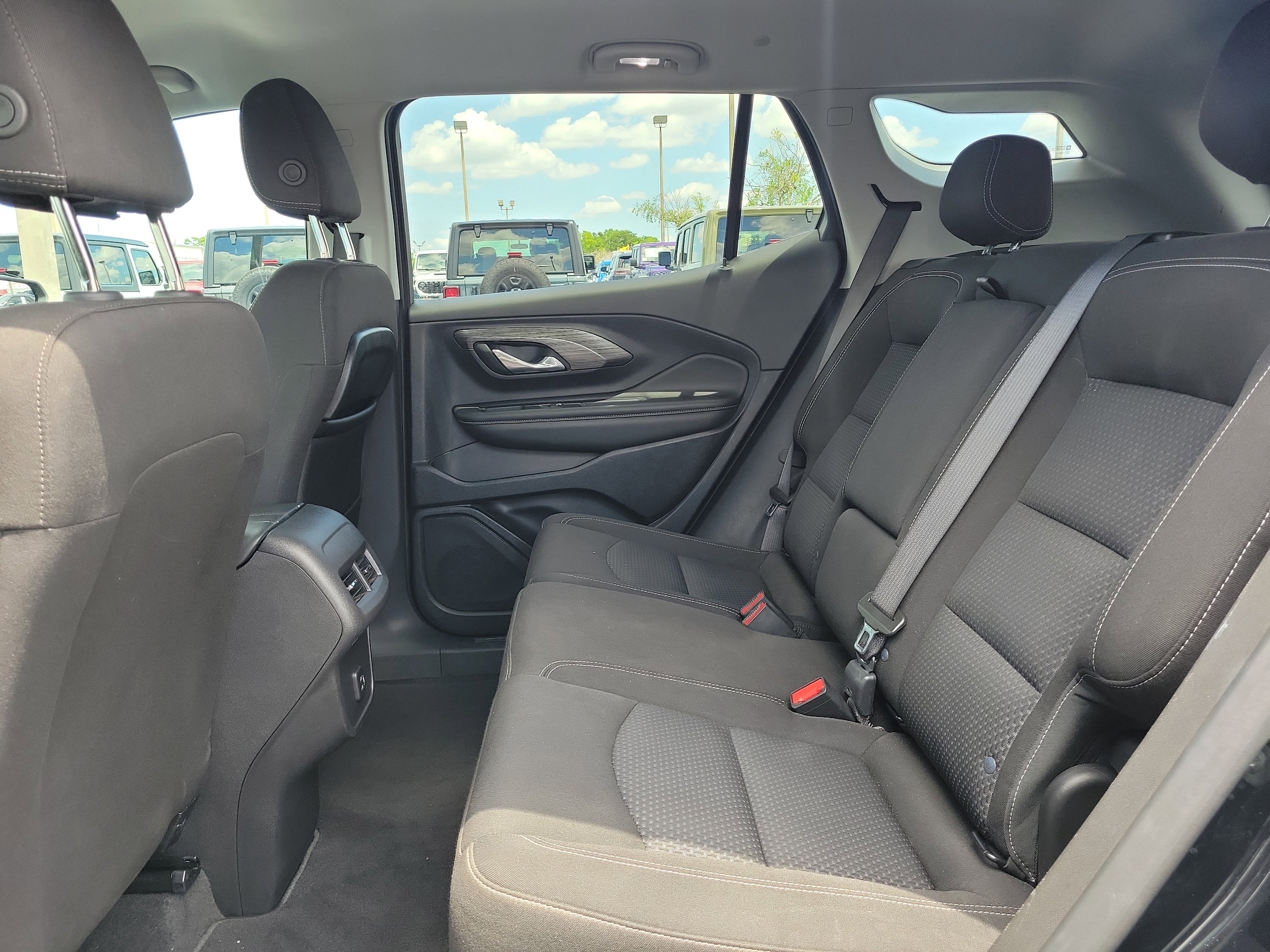2024 GMC Terrain SLE - Photo 16