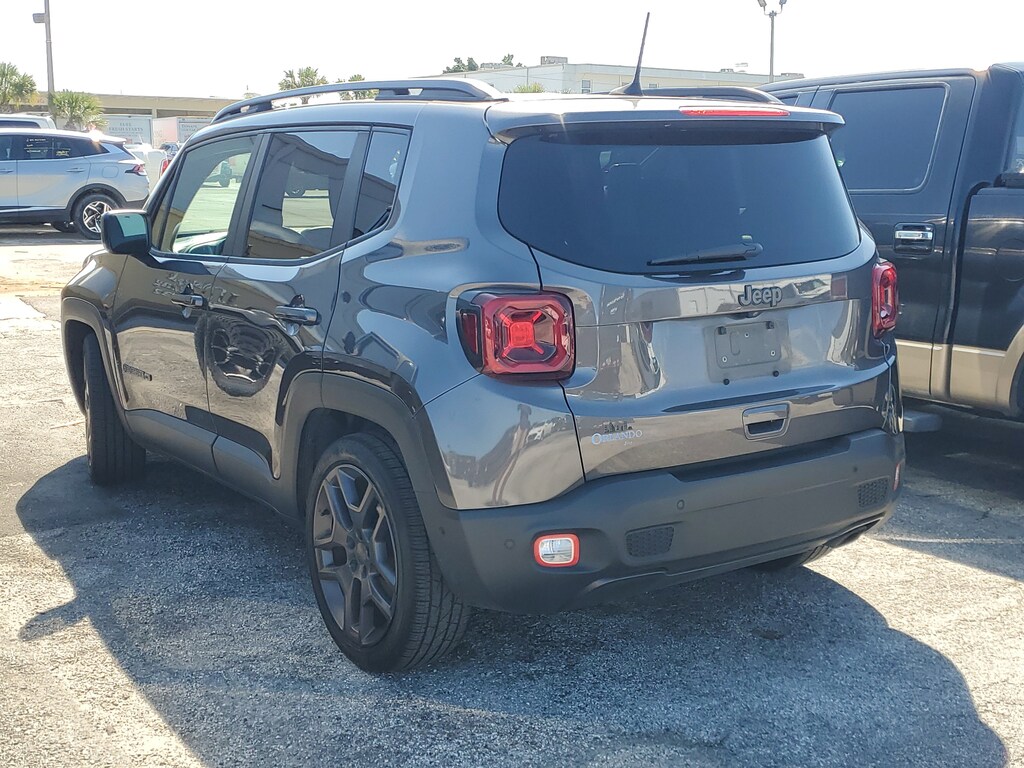 2021 Jeep Renegade Latitude photo 3