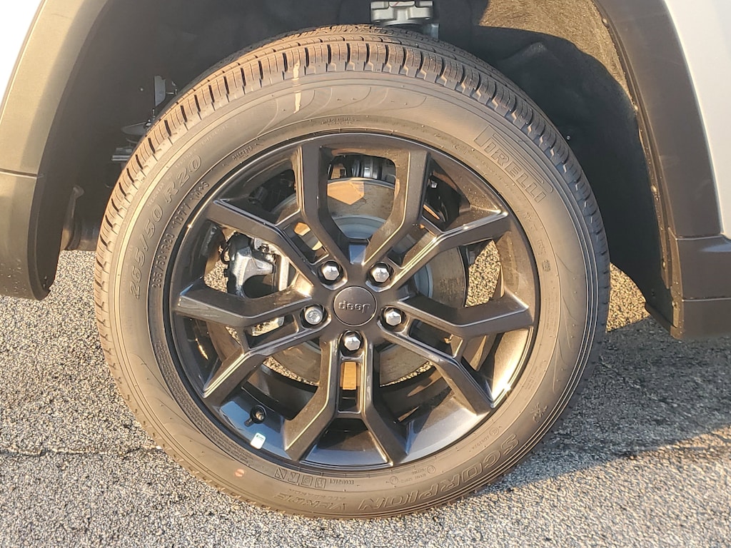 New 2025 Jeep Grand Cherokee L Limited Sport Utility