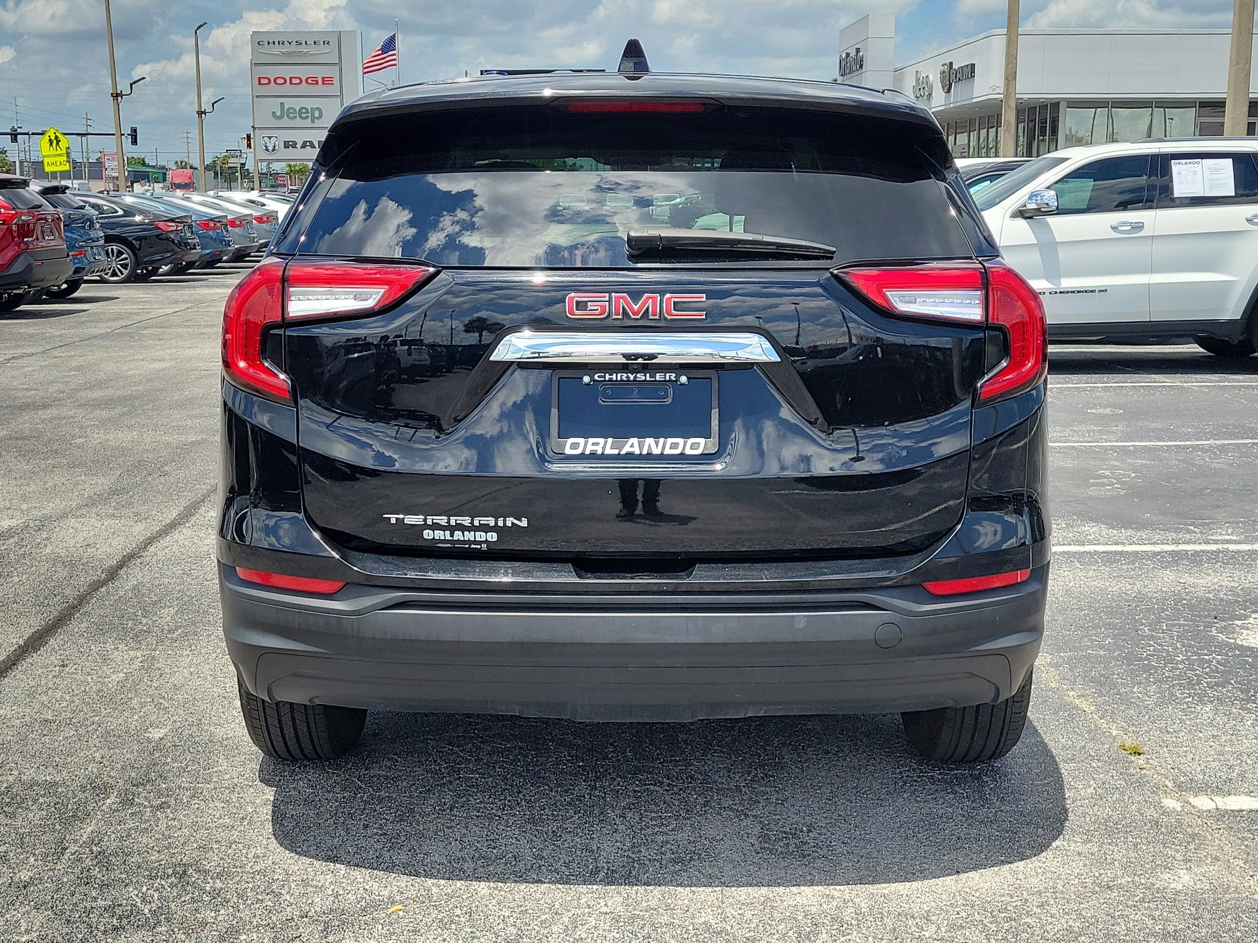2024 GMC Terrain SLE - Photo 6