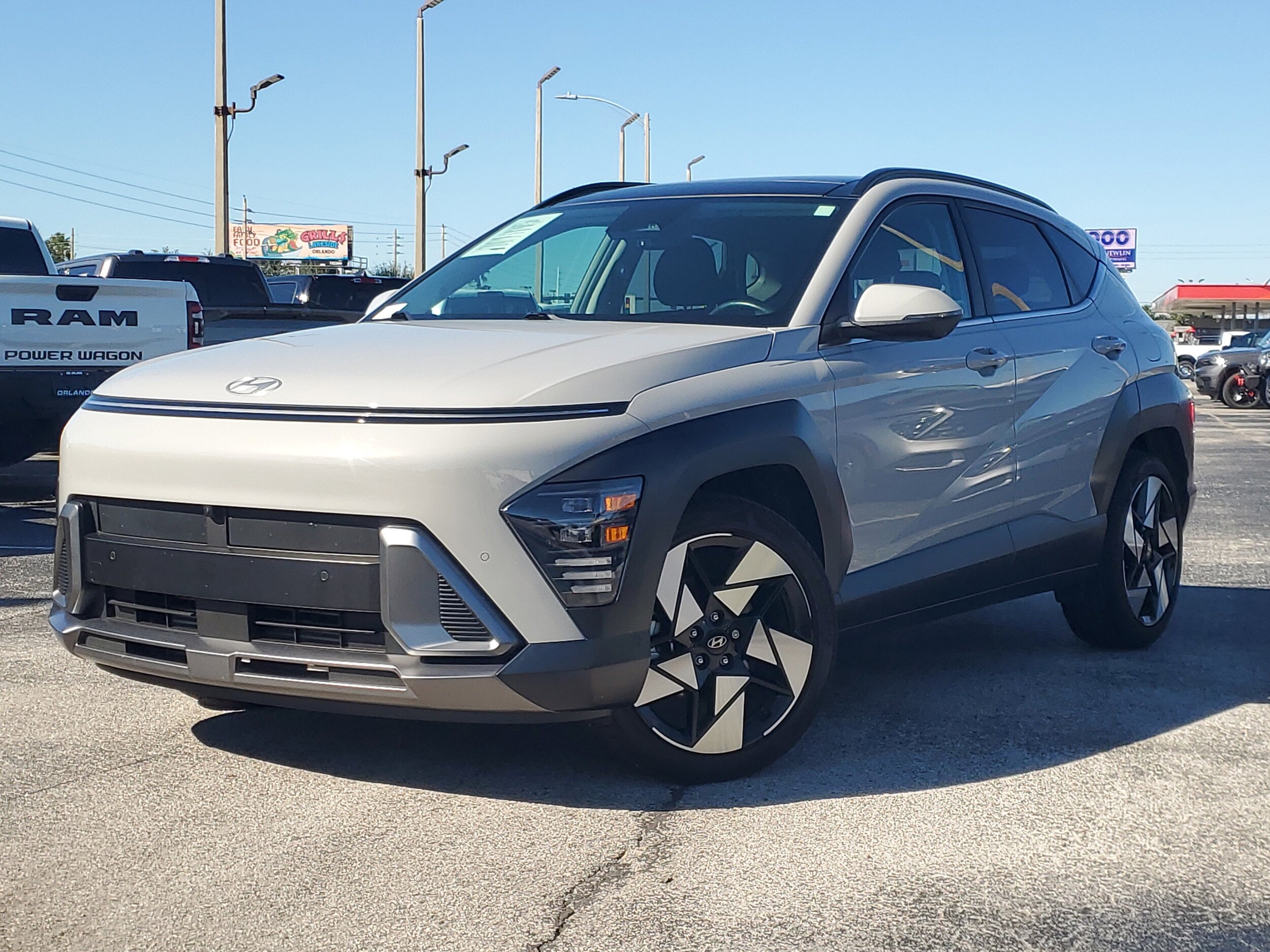 2024 Hyundai Kona Limited photo 2