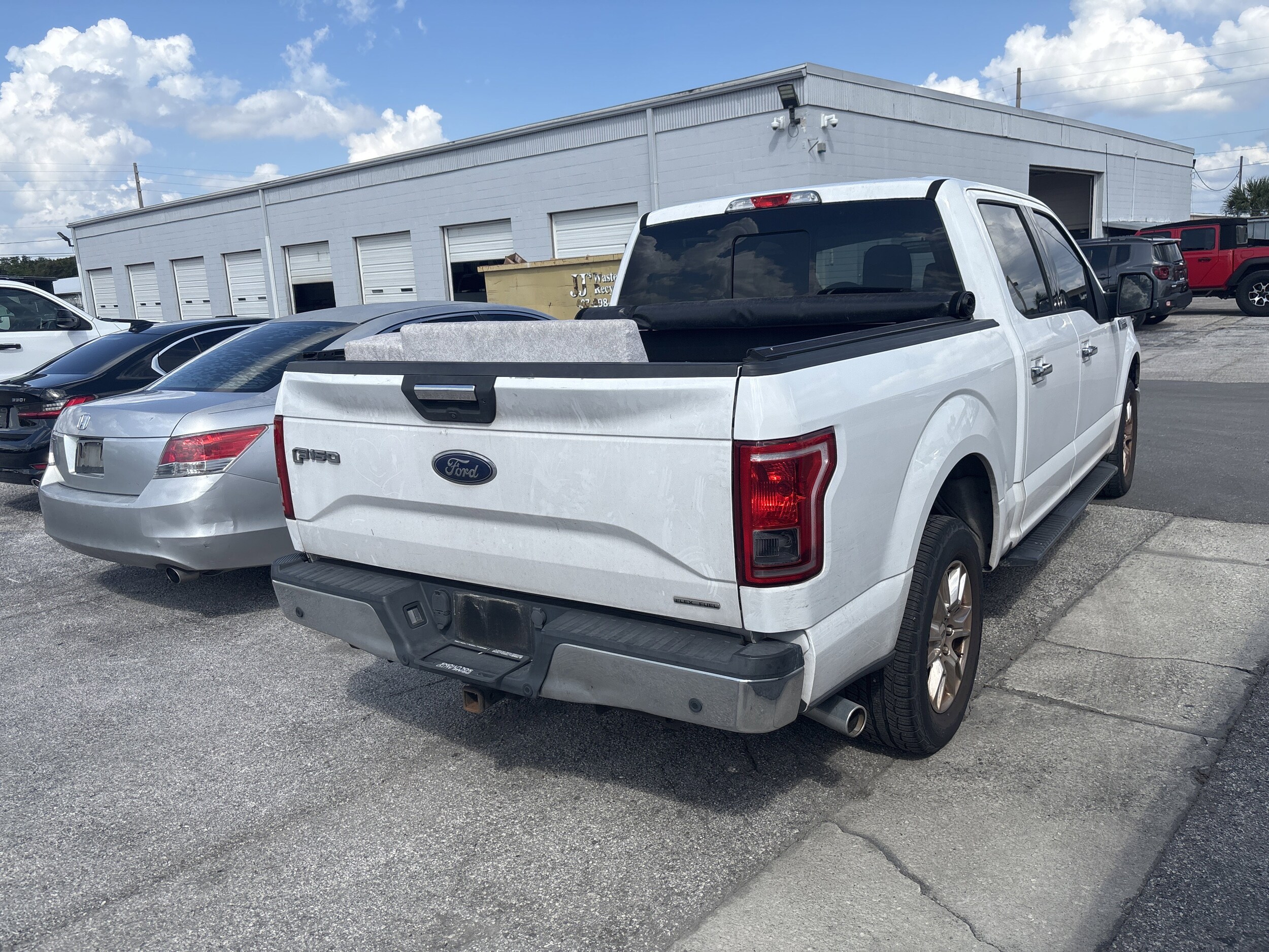 2016 Ford F-150 XLT photo 3