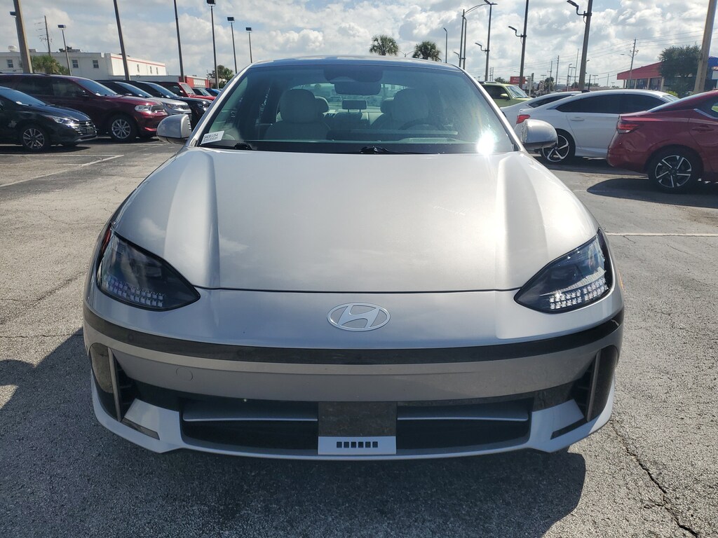 2025 Hyundai Ioniq 6 Limited photo 2