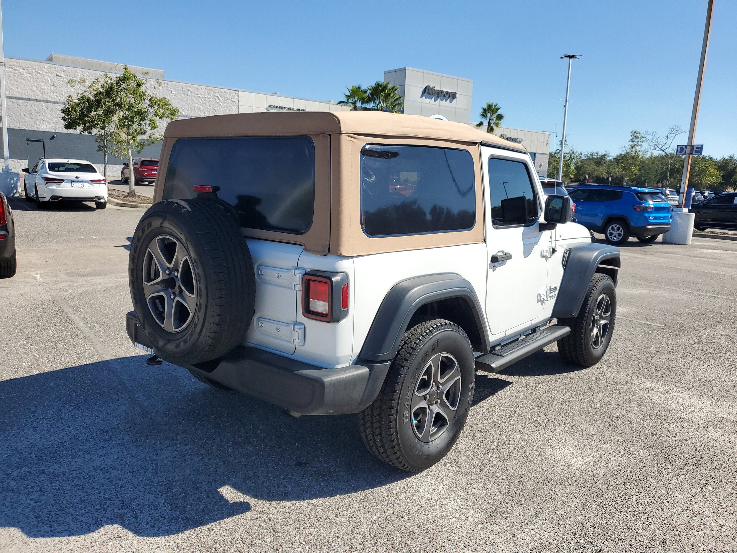 2019 Jeep Wrangler Sport S photo 2