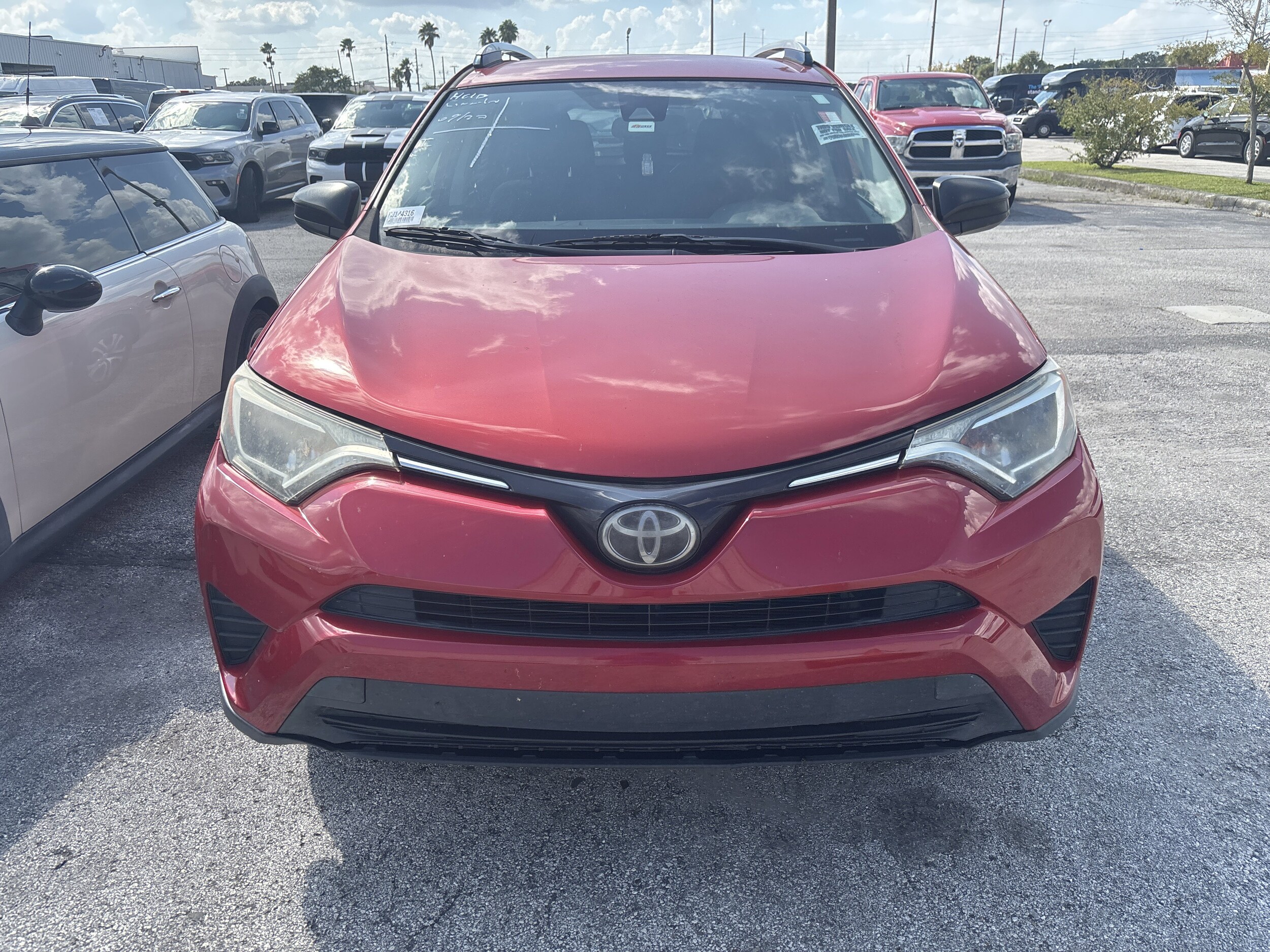 2017 Toyota RAV4 LE photo 3